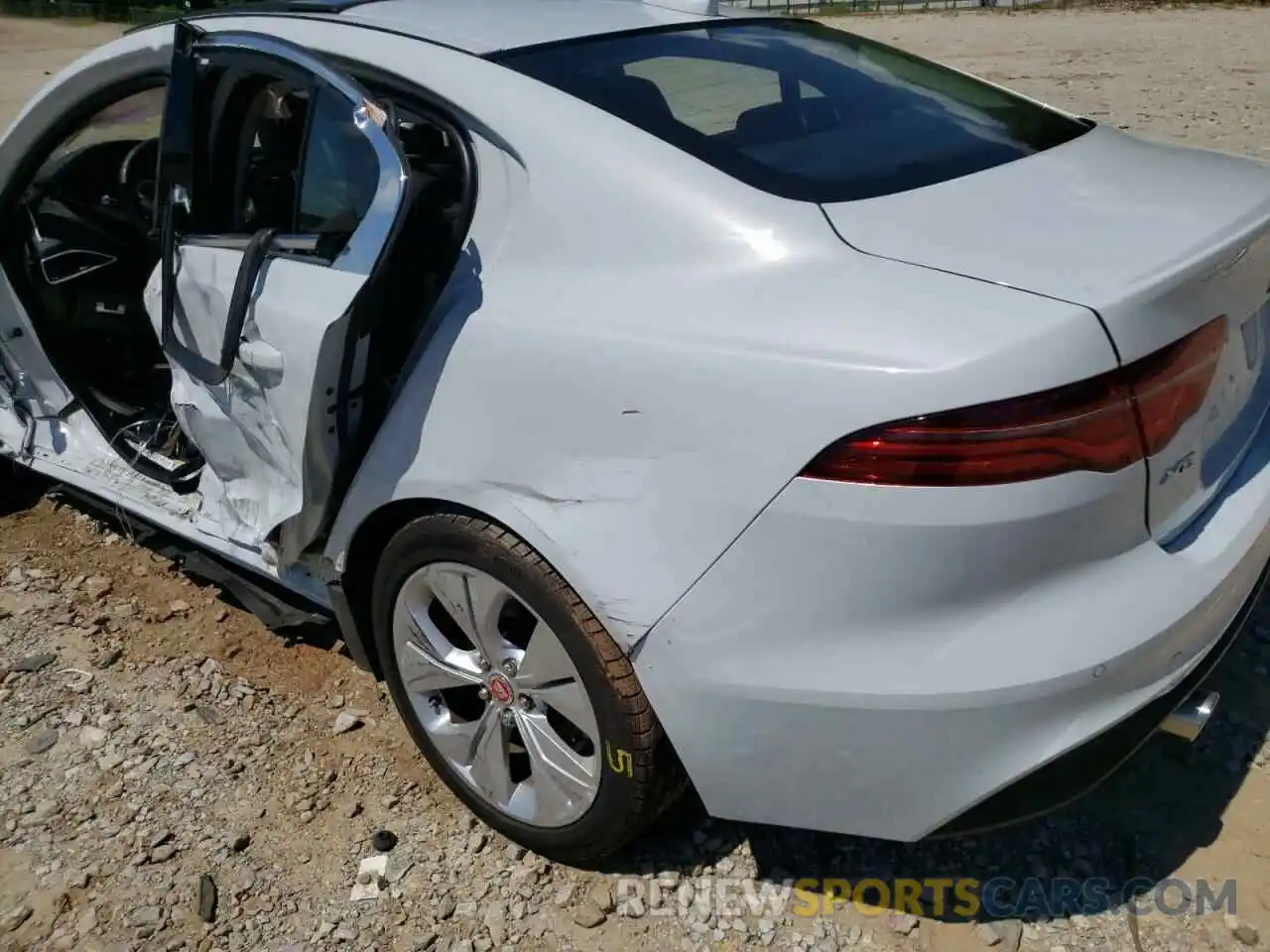 10 Photograph of a damaged car SAJAJ4FX0LCP56302 JAGUAR XE 2020