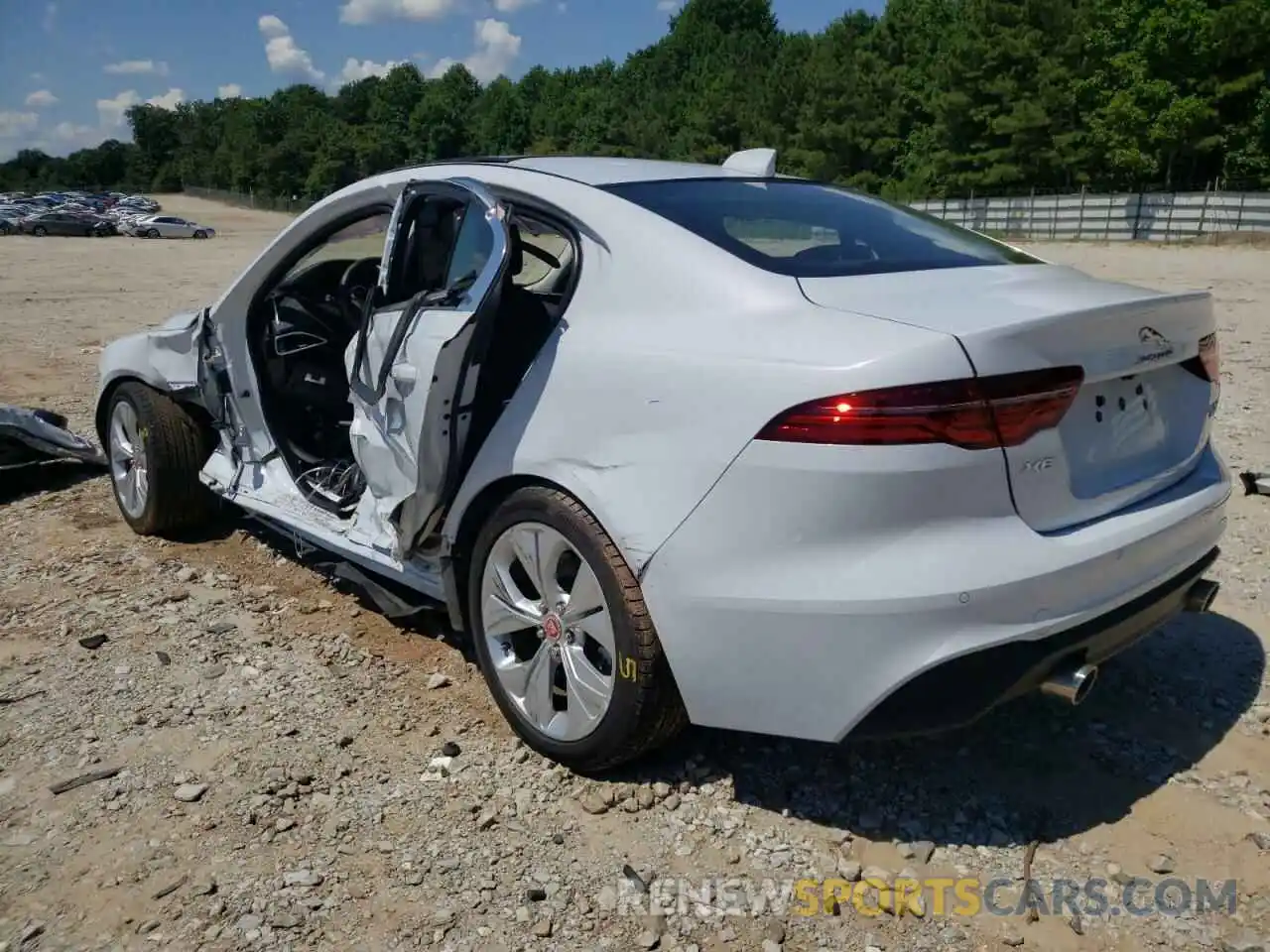 3 Photograph of a damaged car SAJAJ4FX0LCP56302 JAGUAR XE 2020