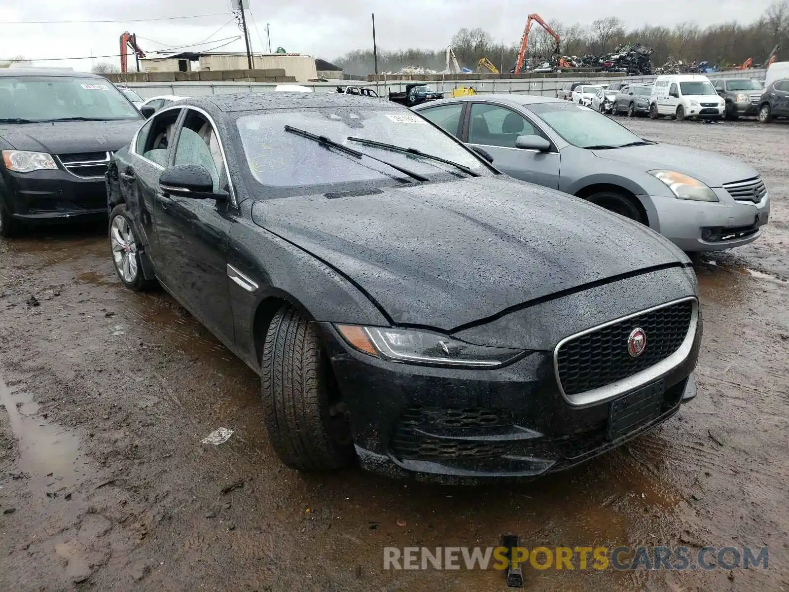 1 Фотография поврежденного автомобиля SAJAJ4FX2LCP56544 JAGUAR XE 2020