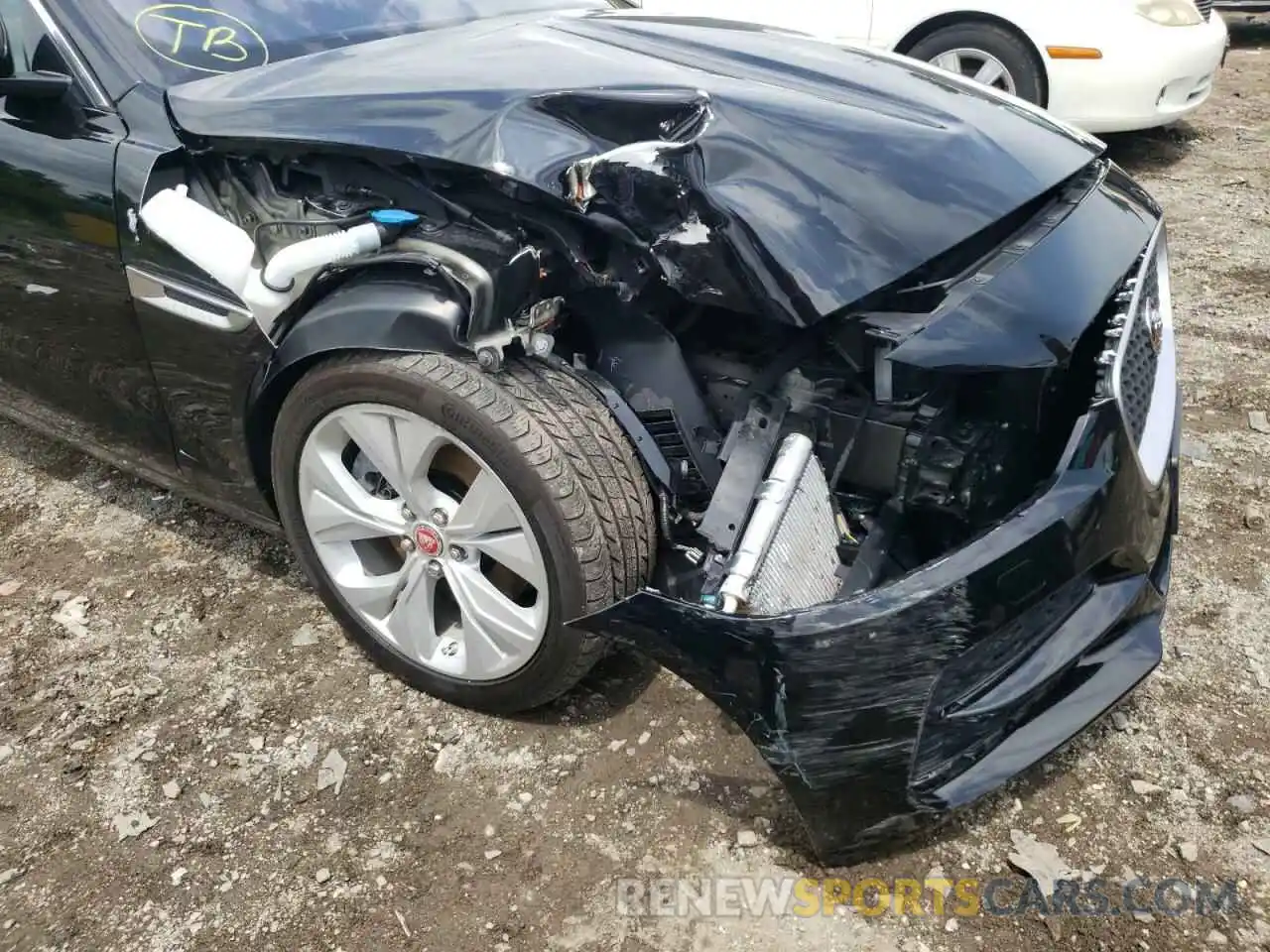 9 Photograph of a damaged car SAJAJ4FX2LCP64644 JAGUAR XE 2020