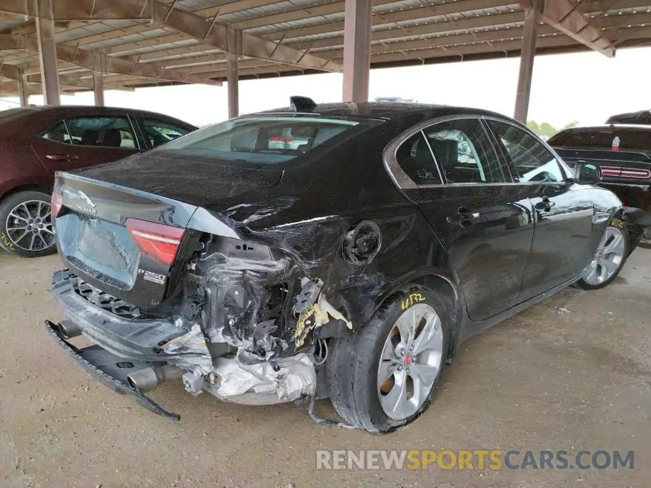 4 Photograph of a damaged car SAJAJ4FXXLCP58638 JAGUAR XE 2020