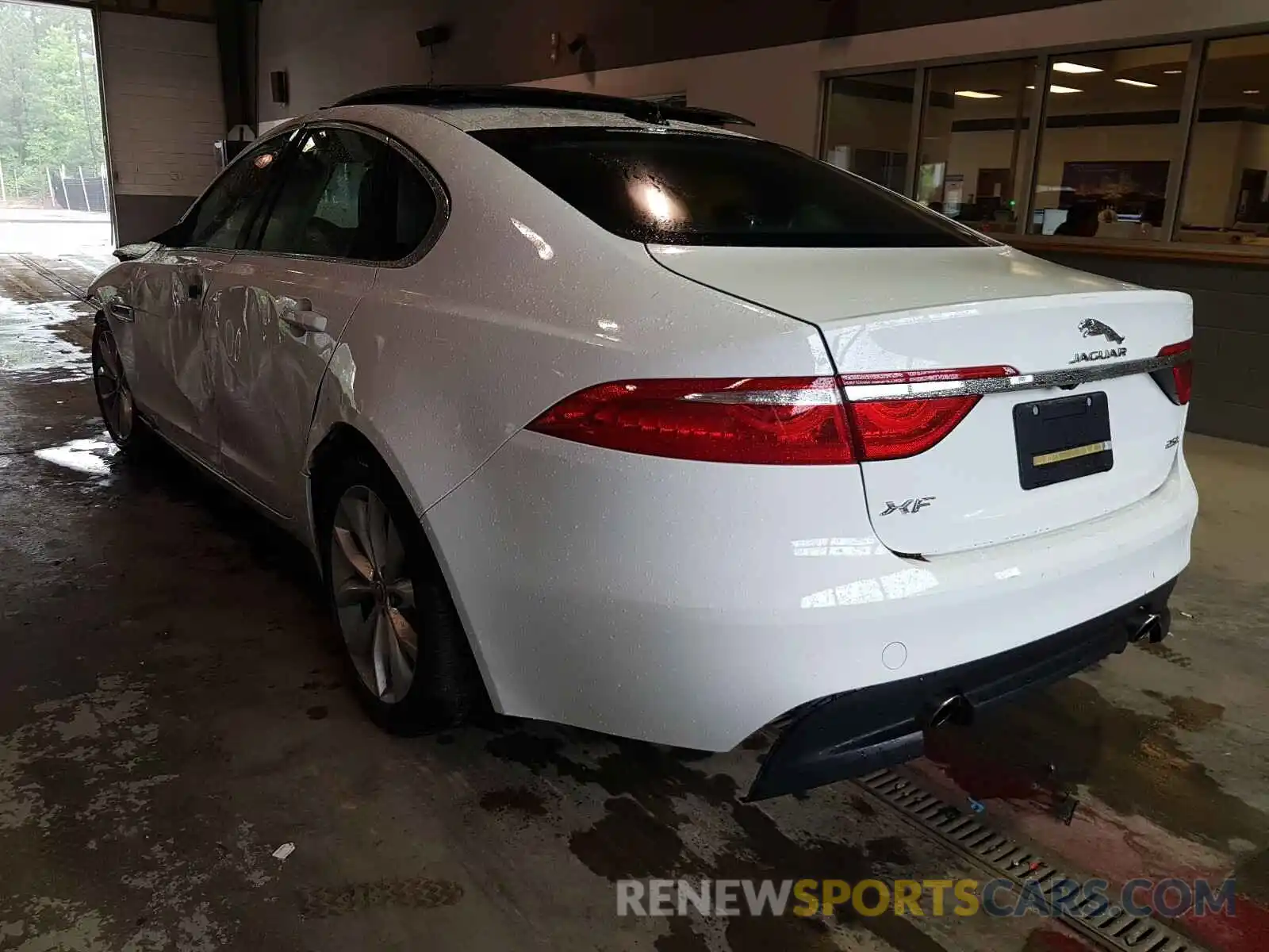 3 Photograph of a damaged car SAJBD4FX5KCY78860 JAGUAR XF 2019