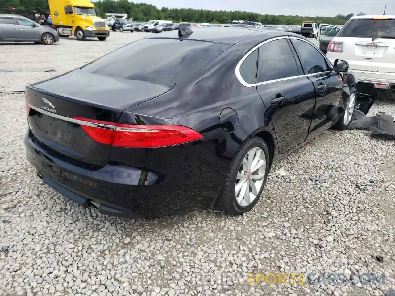 4 Фотография поврежденного автомобиля SAJBD4FX6KCY79189 JAGUAR XF 2019