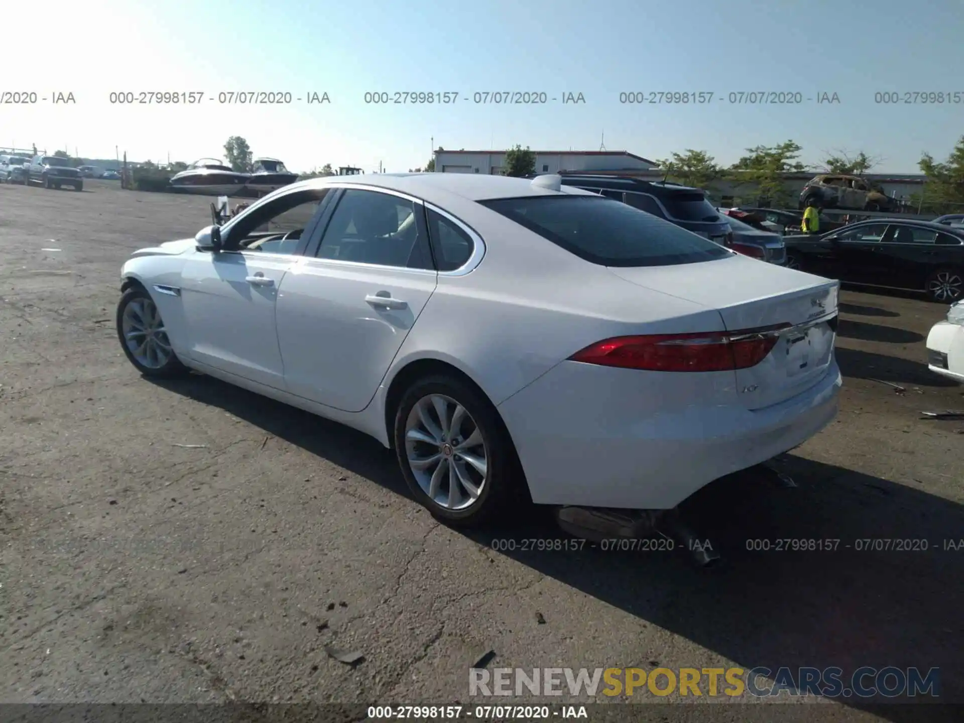 3 Фотография поврежденного автомобиля SAJBD4FX6KCY79502 JAGUAR XF 2019