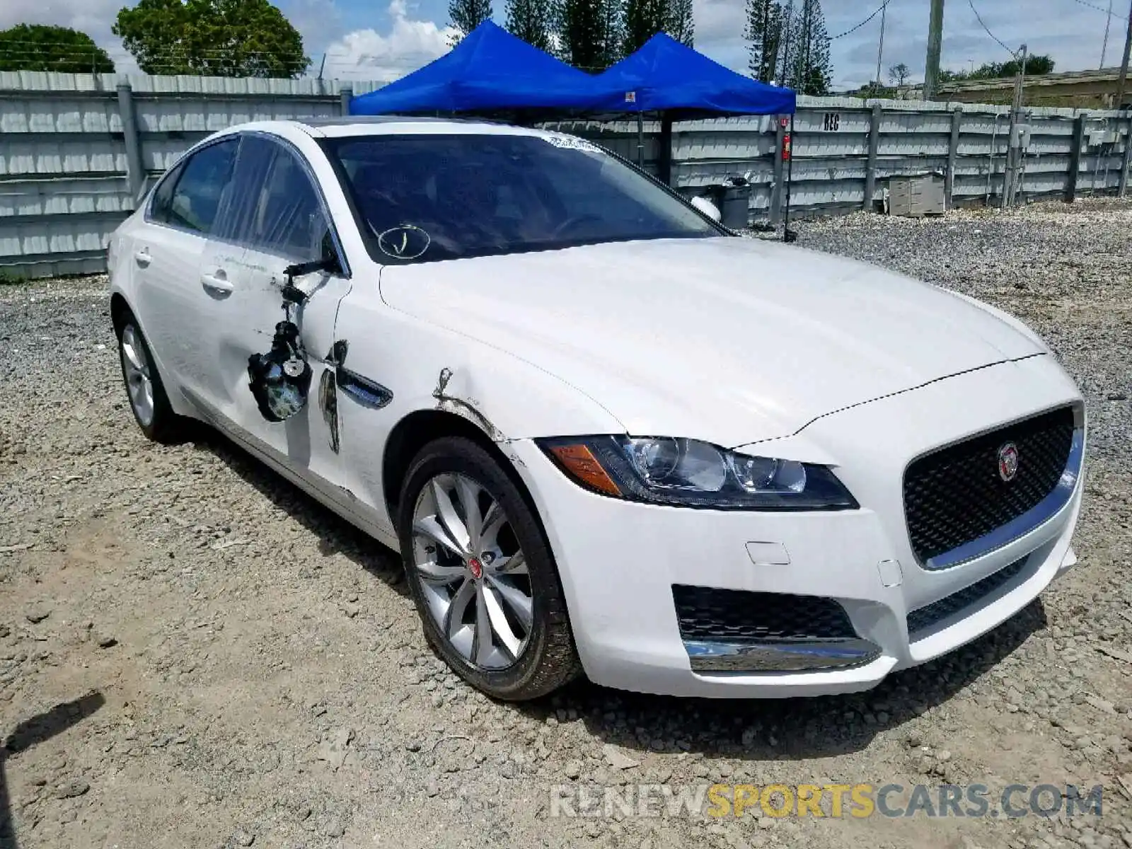 1 Photograph of a damaged car SAJBD4FX8KCY79078 JAGUAR XF 2019