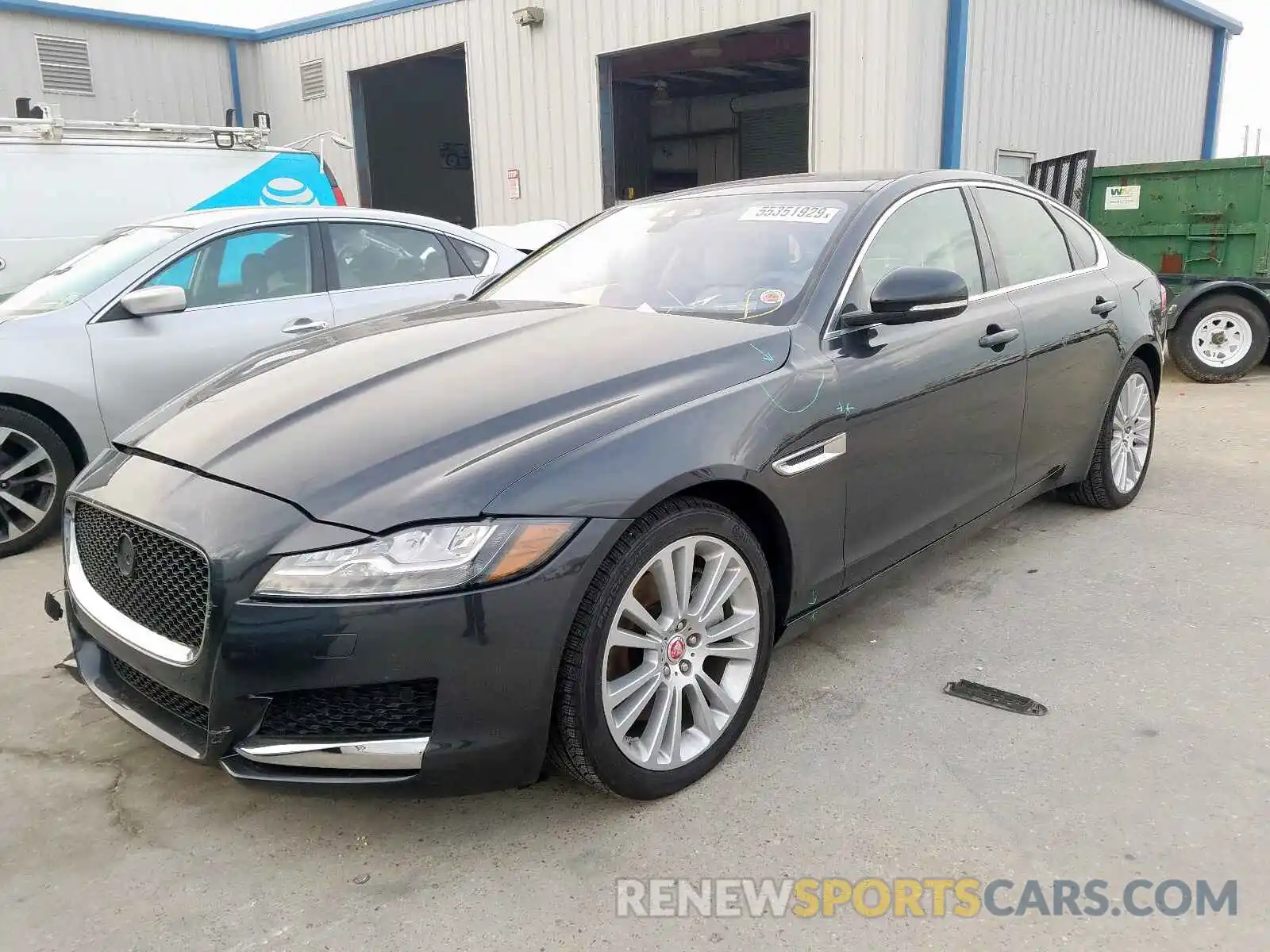 2 Фотография поврежденного автомобиля SAJBD4GX1KCY81429 JAGUAR XF 2019