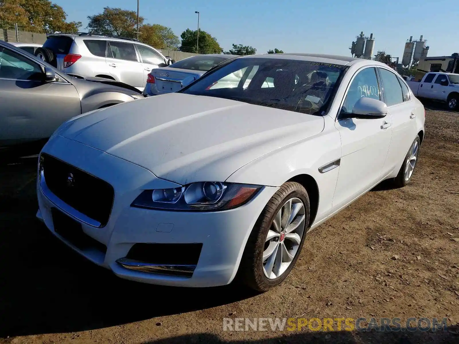 2 Photograph of a damaged car SAJBJ4FX5KCY79001 JAGUAR XF 2019