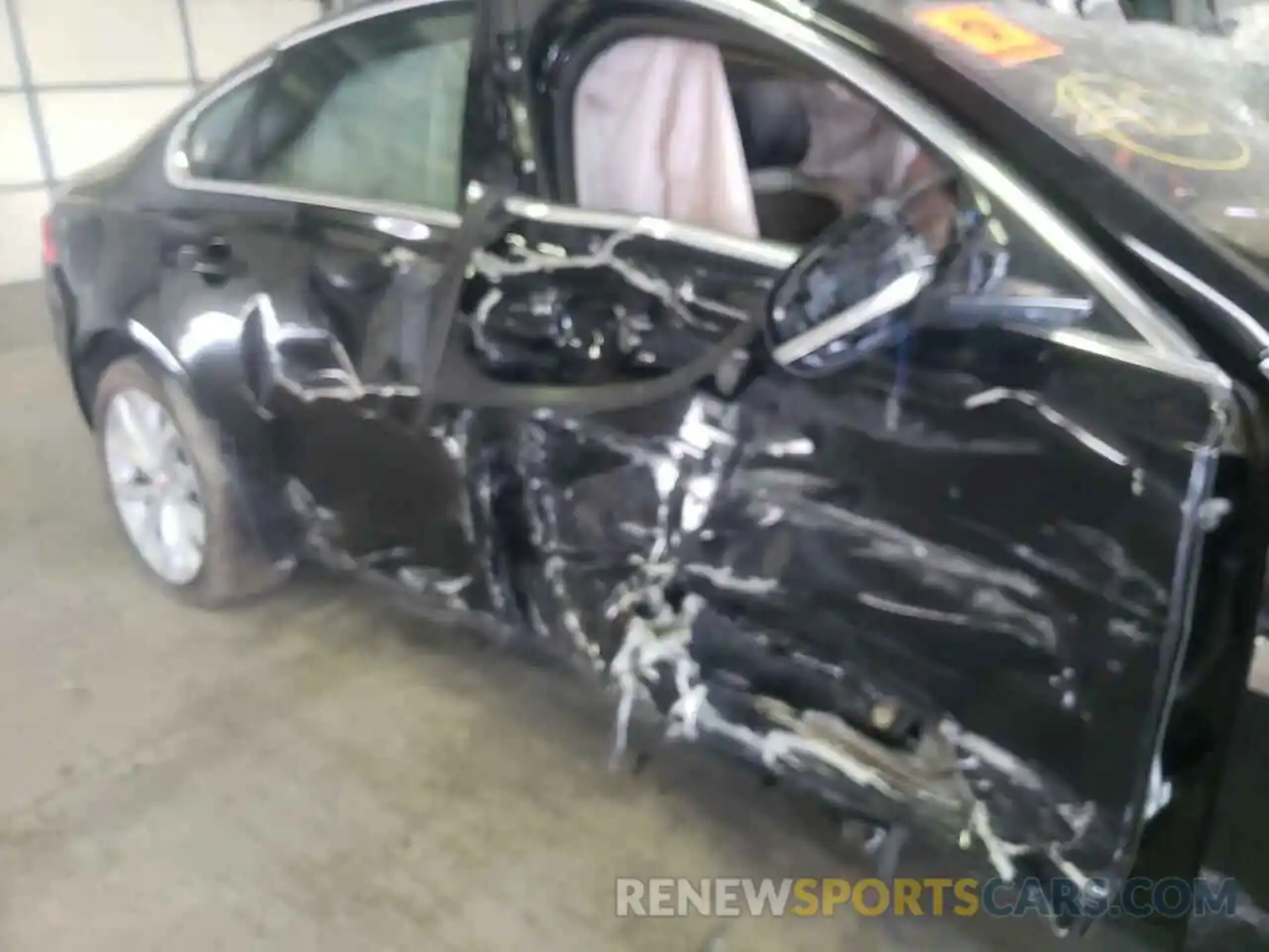 9 Photograph of a damaged car SAJBJ4FX6KCY79041 JAGUAR XF 2019