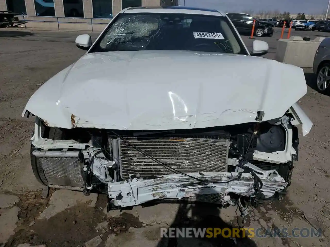 5 Photograph of a damaged car SAJBJ4FX8KCY79199 JAGUAR XF 2019