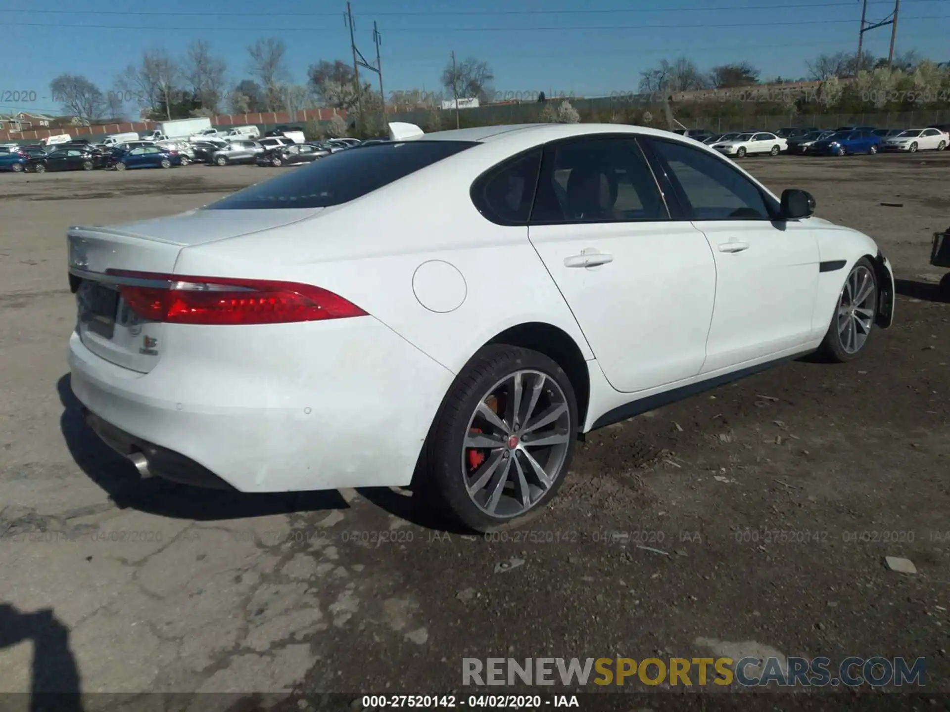 4 Фотография поврежденного автомобиля SAJBM4FVXKCY77928 JAGUAR XF 2019