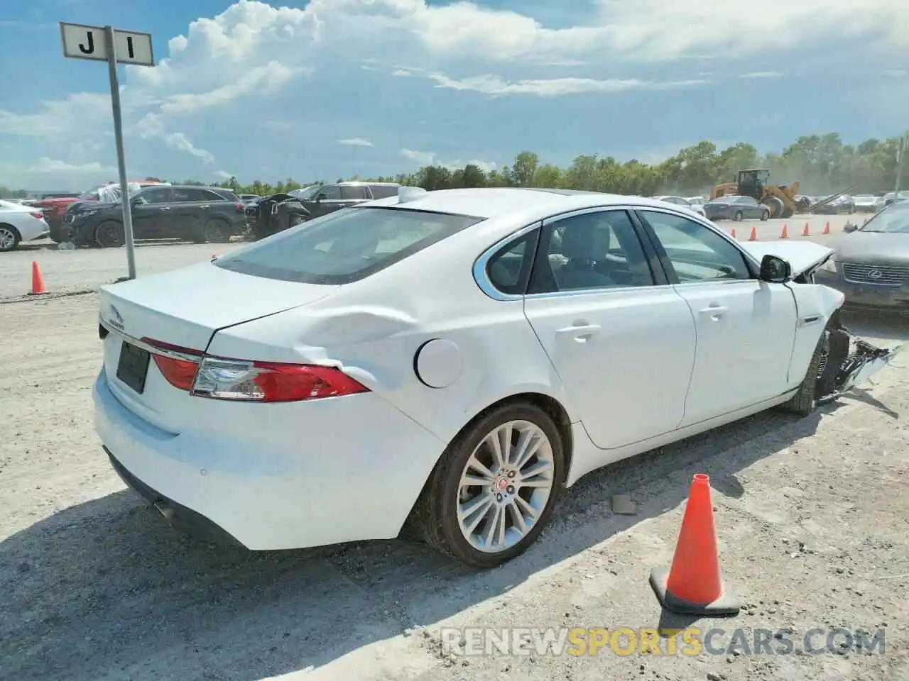 4 Photograph of a damaged car SAJBE4FX4LCY84843 JAGUAR XF 2020