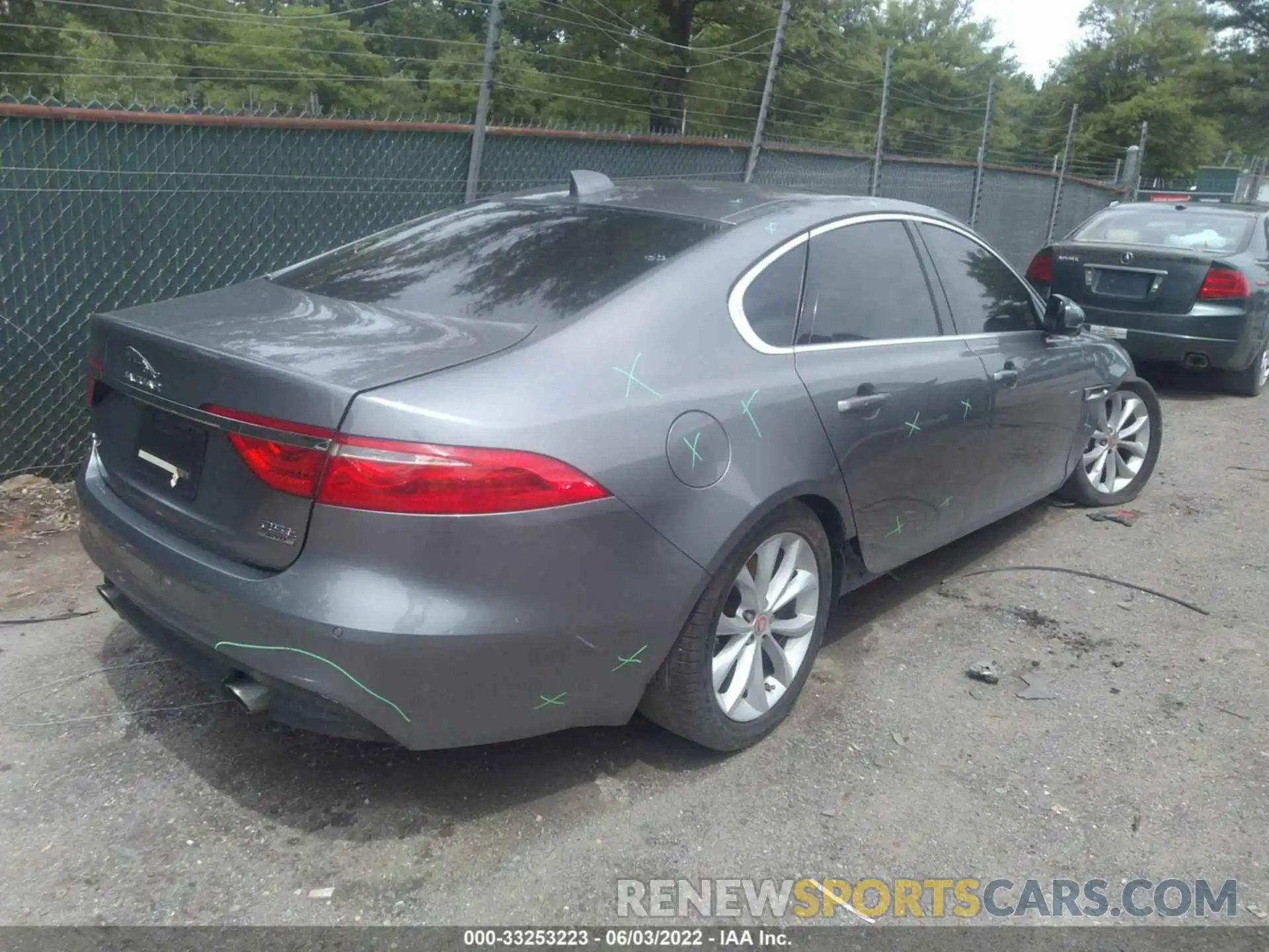 4 Photograph of a damaged car SAJBJ4FX3LCY82965 JAGUAR XF 2020