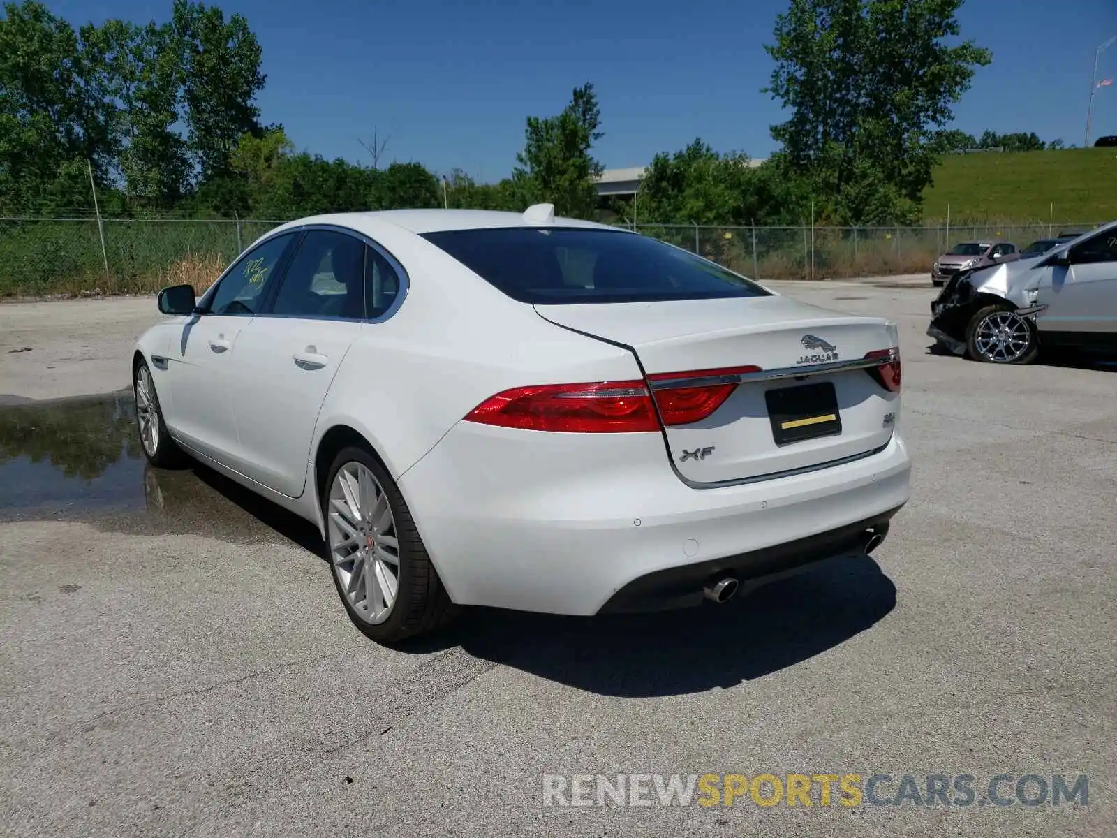 3 Photograph of a damaged car SAJBK4FXXLCY83382 JAGUAR XF 2020