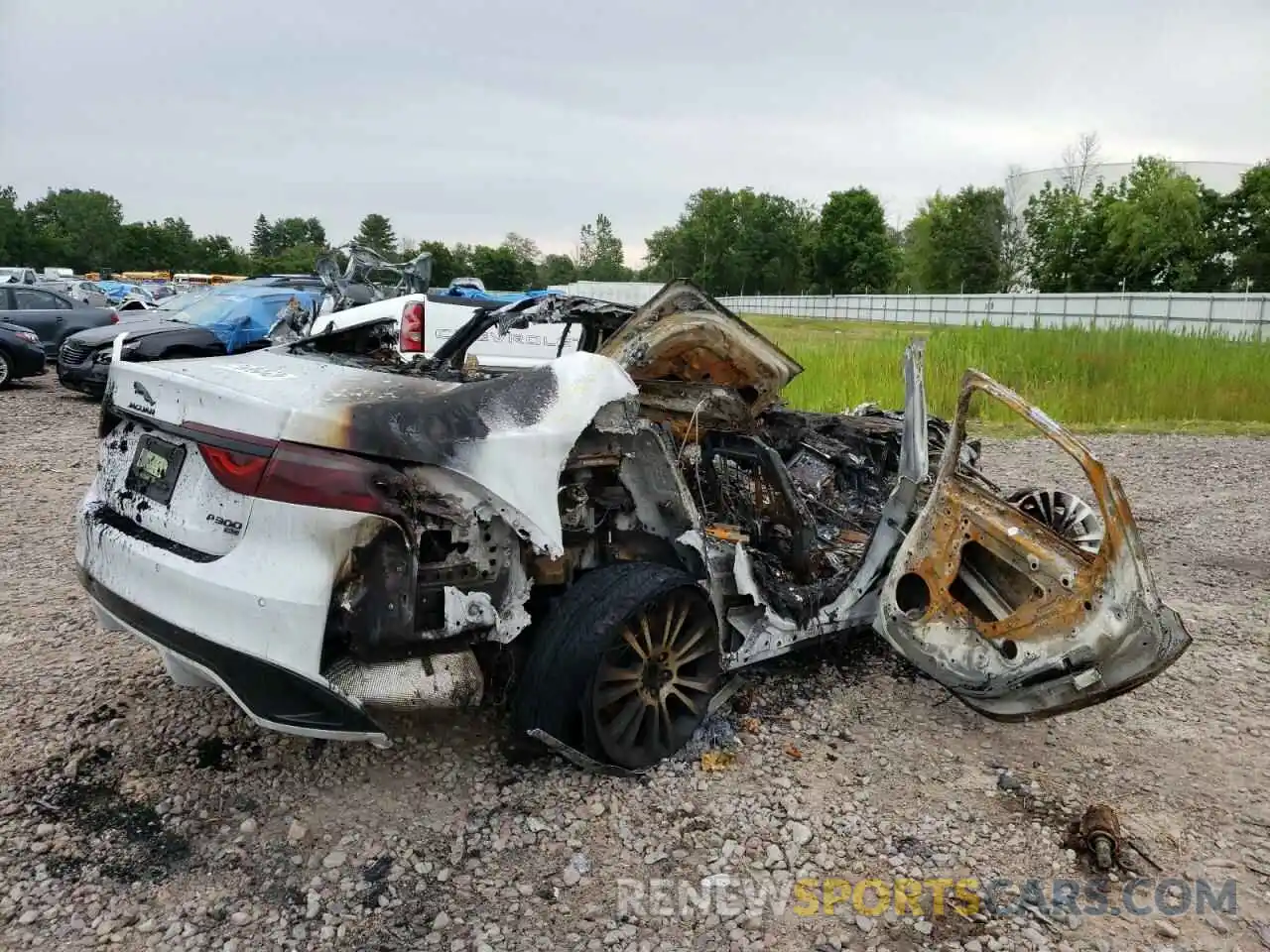 4 Photograph of a damaged car SAJBL4GX3MCY89912 JAGUAR XF 2021