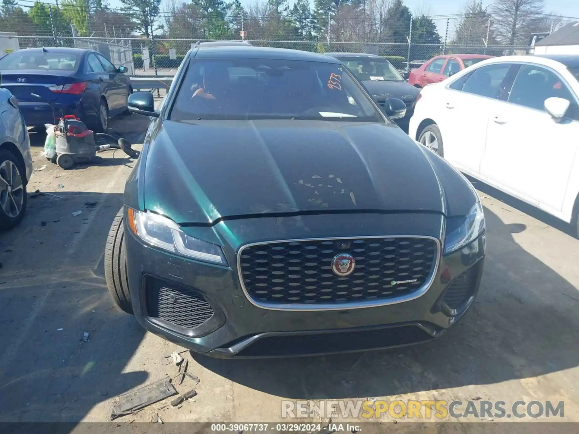 12 Photograph of a damaged car SAJBL4GXXMCY89373 JAGUAR XF 2021