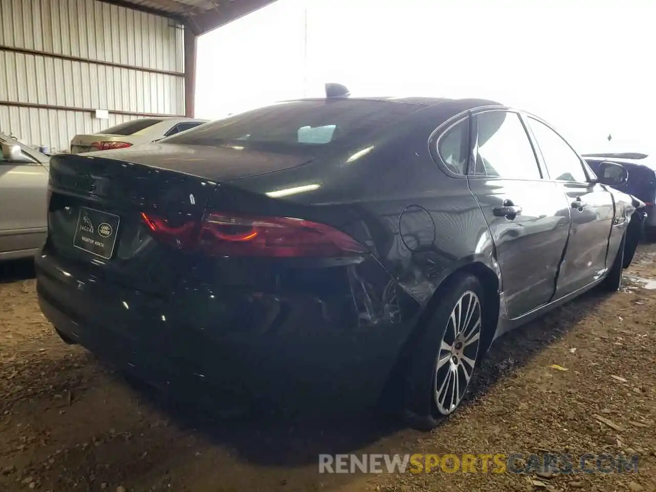 4 Photograph of a damaged car SAJBG4FX4NCY91062 JAGUAR XF 2022