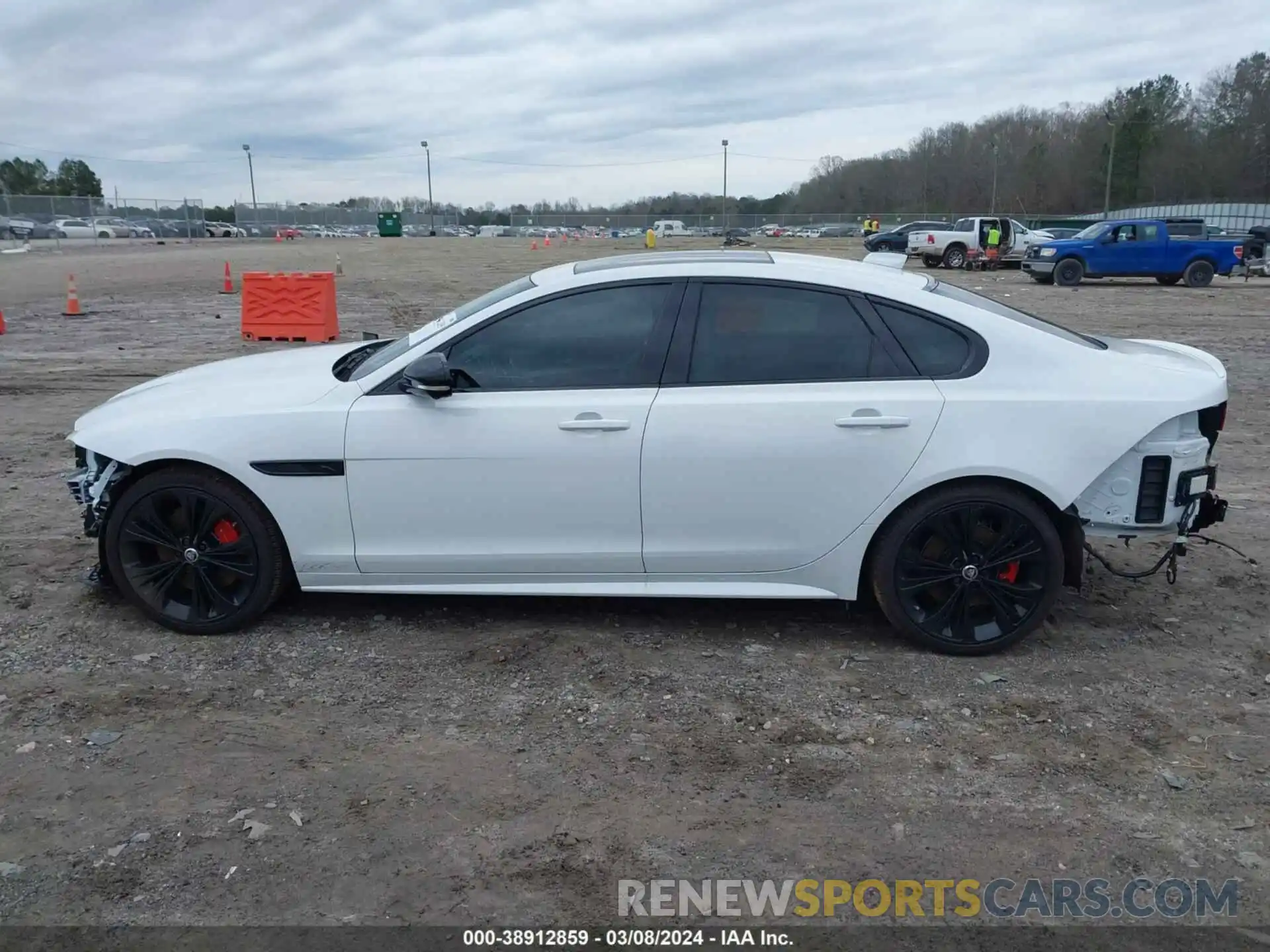 15 Photograph of a damaged car SAJBL4GX9RCY93793 JAGUAR XF 2024