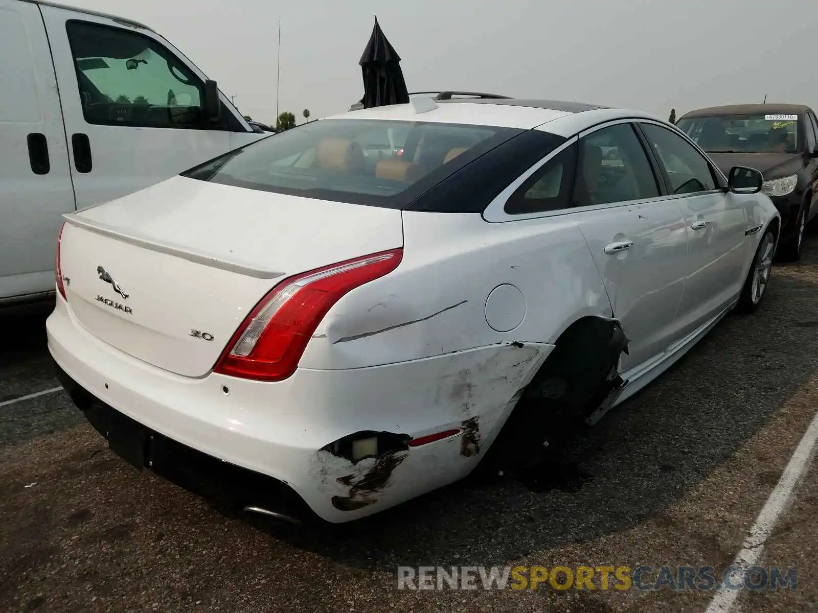 4 Photograph of a damaged car SAJWA1C72K8W19534 JAGUAR XJ 2019