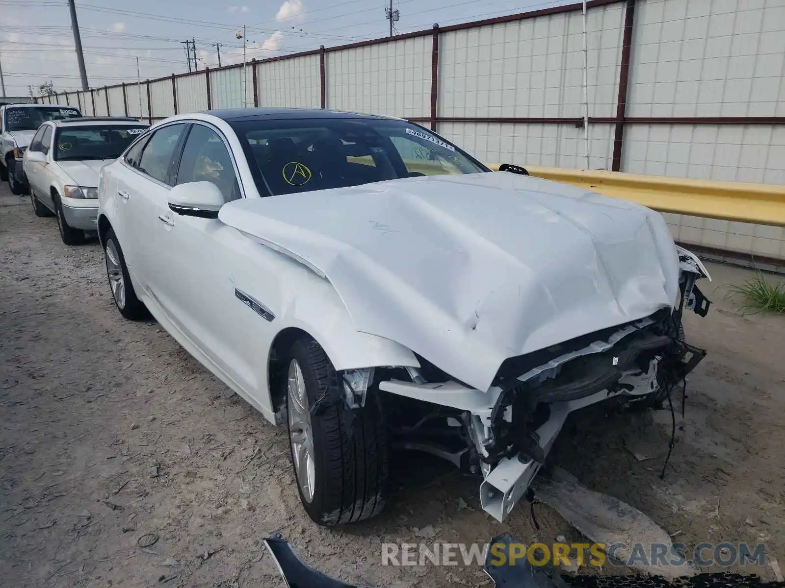 1 Photograph of a damaged car SAJWA1C77K8W19237 JAGUAR XJ 2019