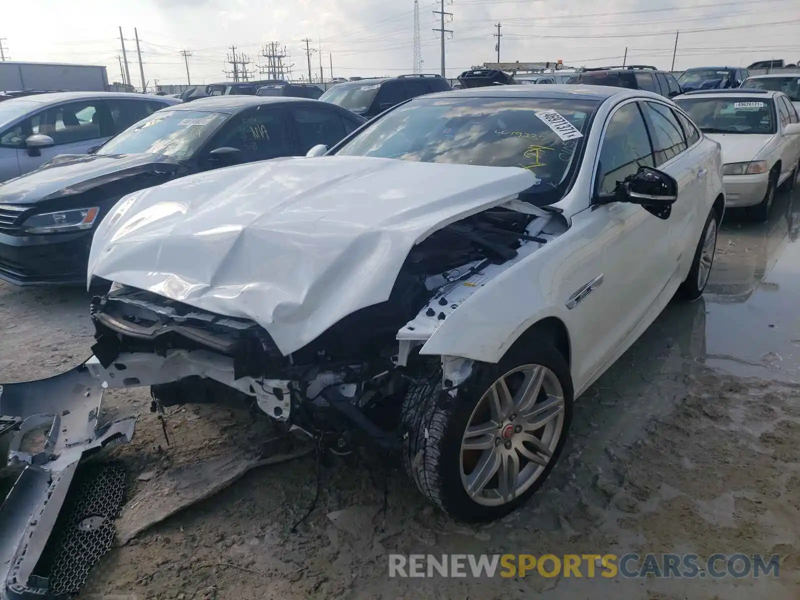 2 Photograph of a damaged car SAJWA1C77K8W19237 JAGUAR XJ 2019