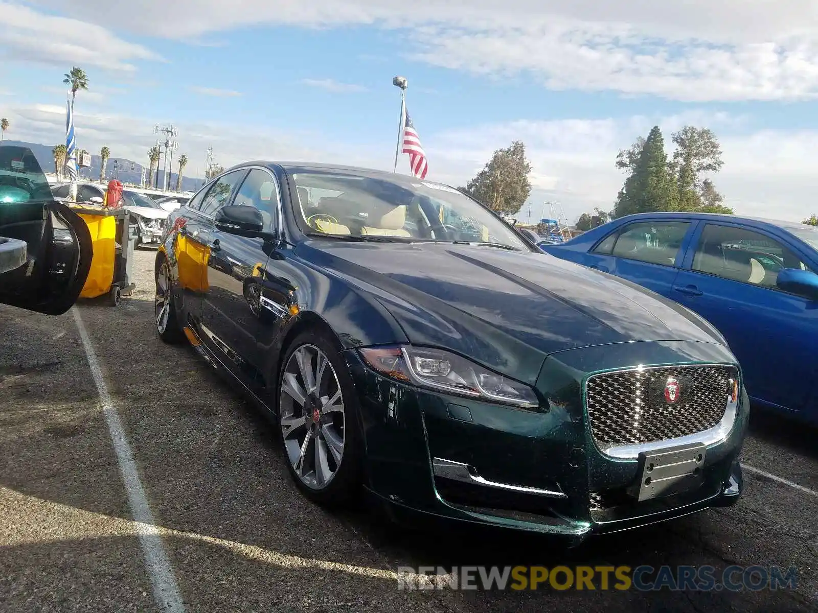 1 Photograph of a damaged car SAJWA1C77K8W19528 JAGUAR XJ 2019