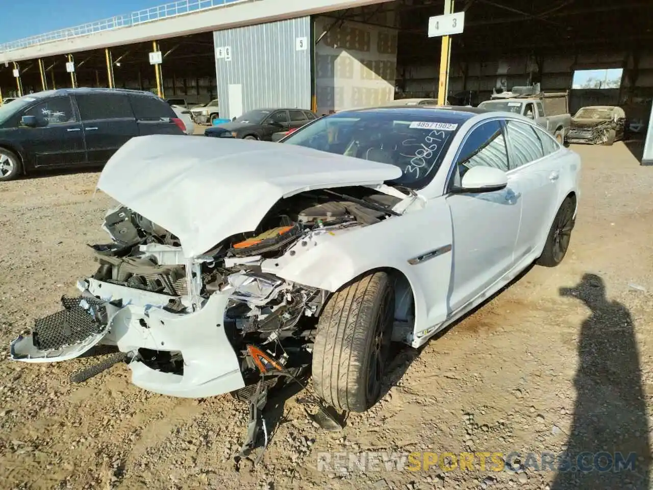 2 Photograph of a damaged car SAJWA1C77K8W21084 JAGUAR XJ 2019