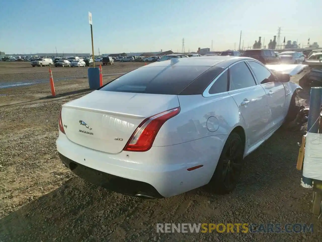 4 Photograph of a damaged car SAJWA1C77K8W21084 JAGUAR XJ 2019