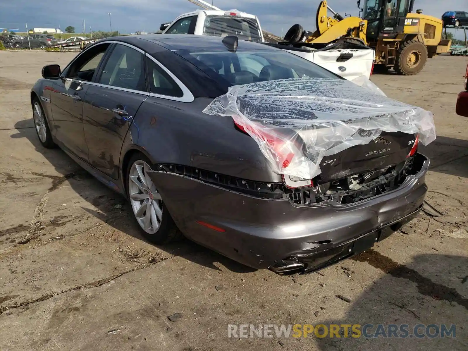 3 Photograph of a damaged car SAJWA1C78K8W19554 JAGUAR XJ 2019