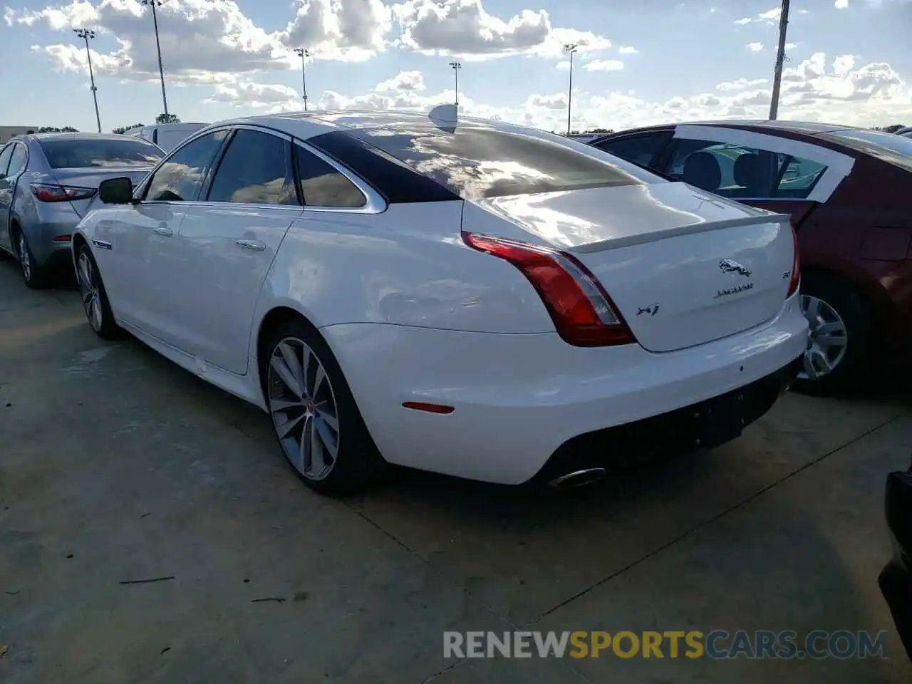 3 Photograph of a damaged car SAJWA1C79K8W19756 JAGUAR XJ 2019