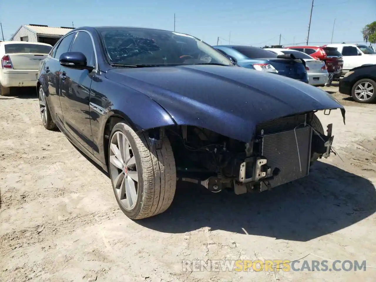 1 Photograph of a damaged car SAJWA1C7XK8W20530 JAGUAR XJ 2019