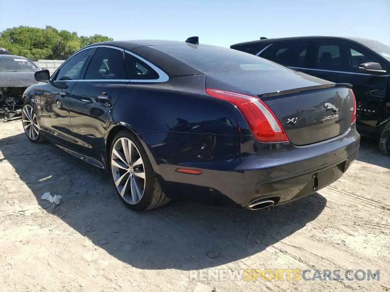 3 Photograph of a damaged car SAJWA1C7XK8W20530 JAGUAR XJ 2019