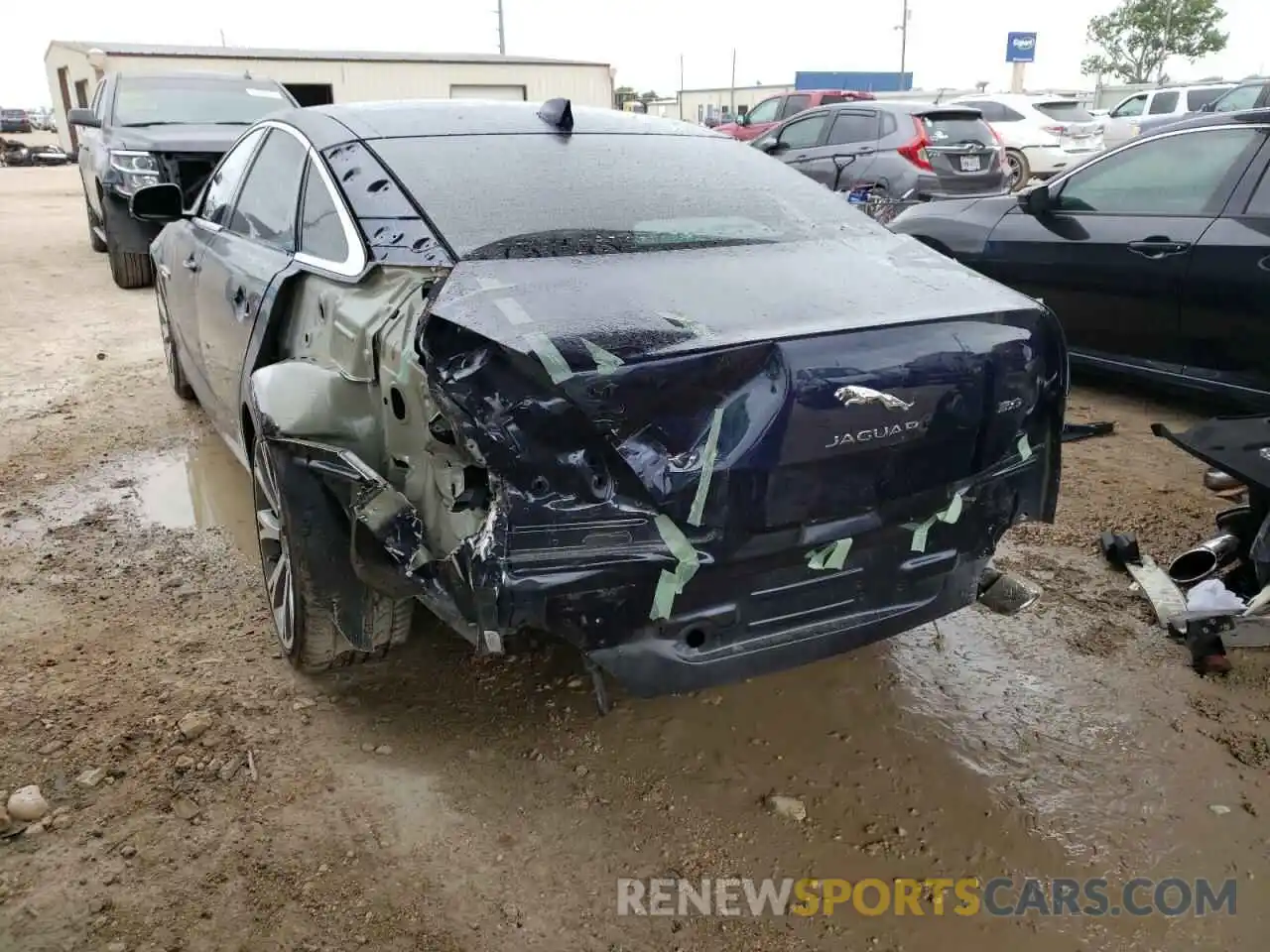 3 Photograph of a damaged car SAJWA2G74K8W20636 JAGUAR XJ 2019