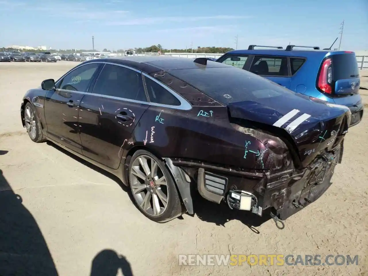 3 Photograph of a damaged car SAJWA2G75K8W19902 JAGUAR XJ 2019