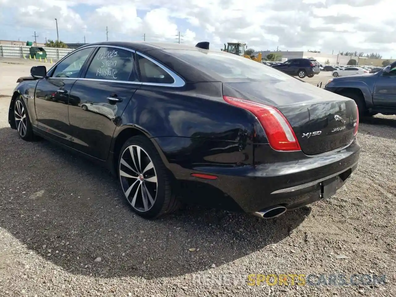 3 Photograph of a damaged car SAJWA2G76K8W21612 JAGUAR XJ 2019