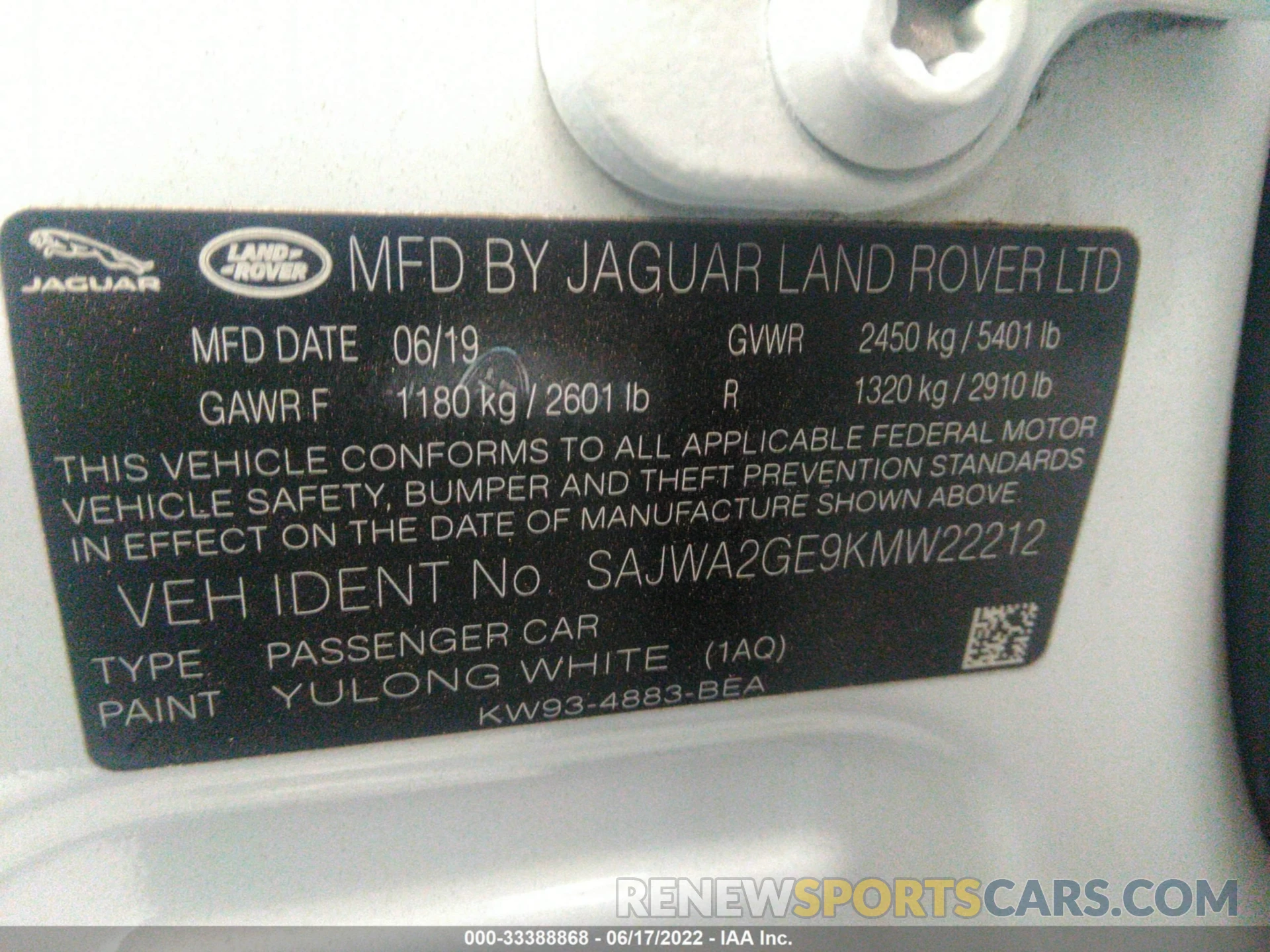 9 Photograph of a damaged car SAJWA2GE9KMW22212 JAGUAR XJ 2019