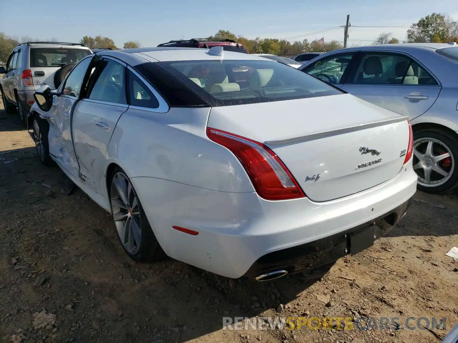 3 Photograph of a damaged car SAJWJ1CD7K8W21608 JAGUAR XJ 2019