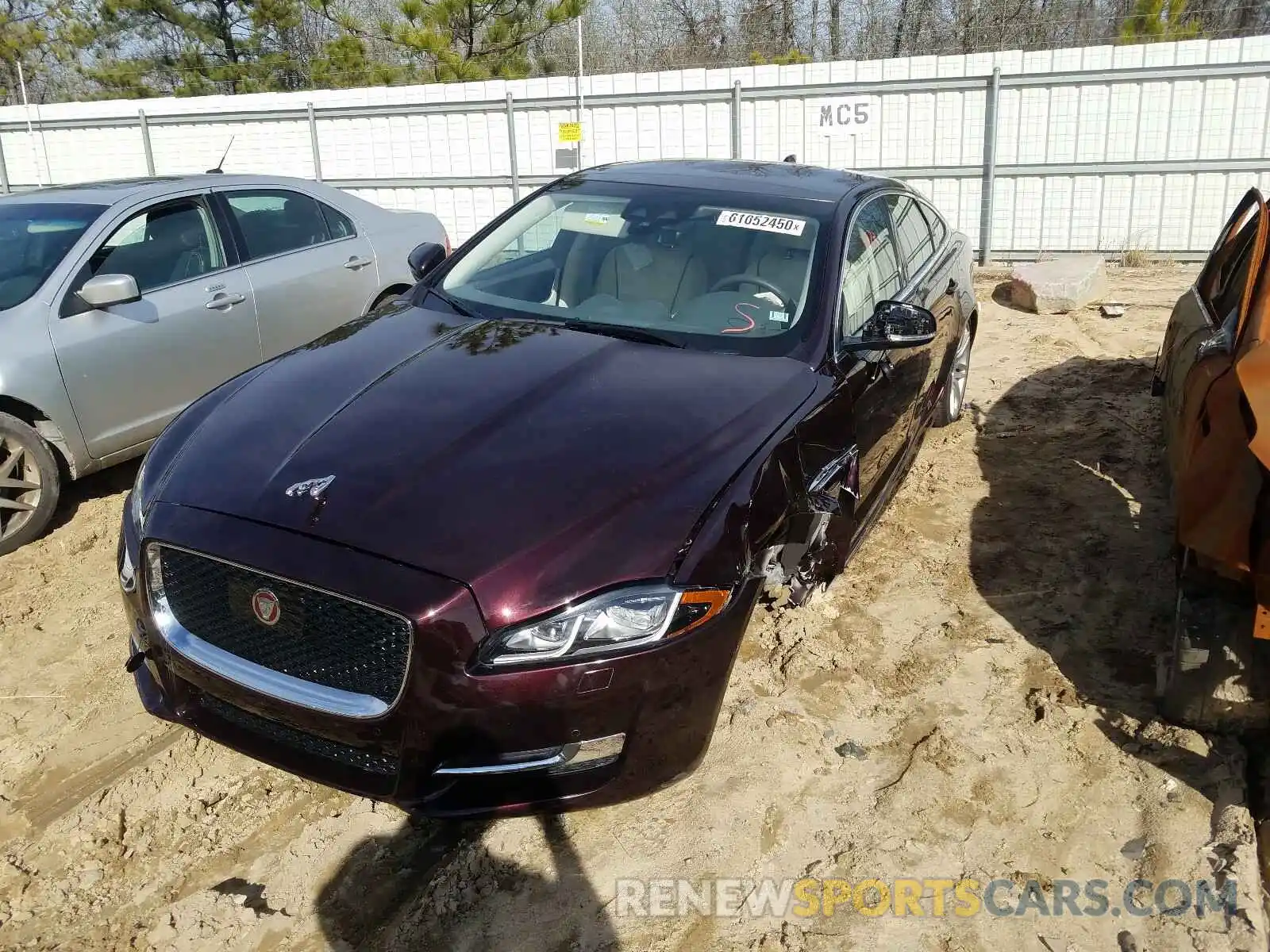 2 Photograph of a damaged car SAJWJ1CD8K8W20161 JAGUAR XJ 2019