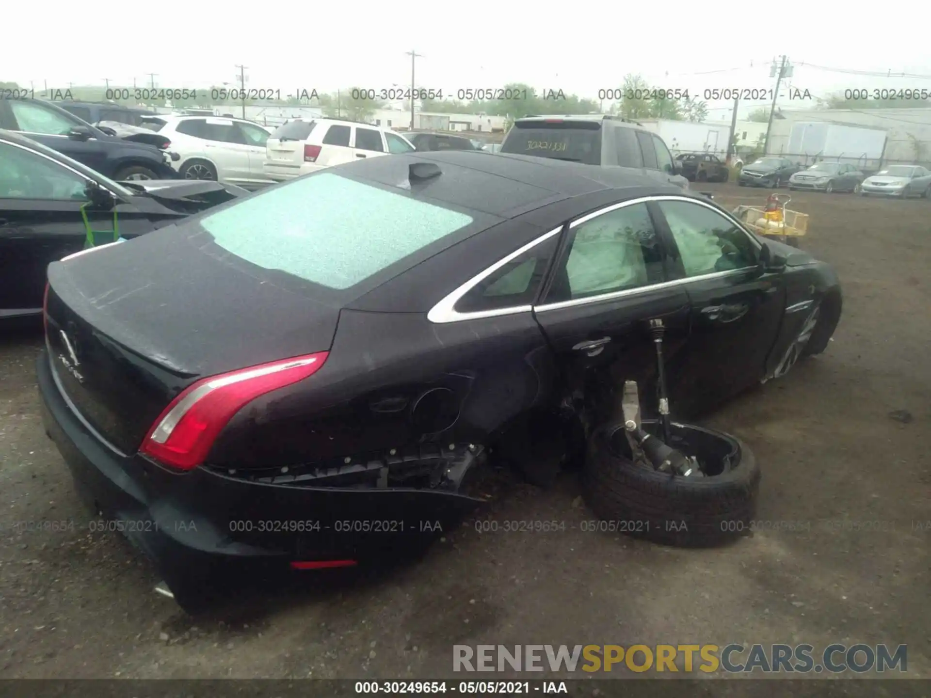 4 Photograph of a damaged car SAJWJ1CD8K8W21309 JAGUAR XJ 2019