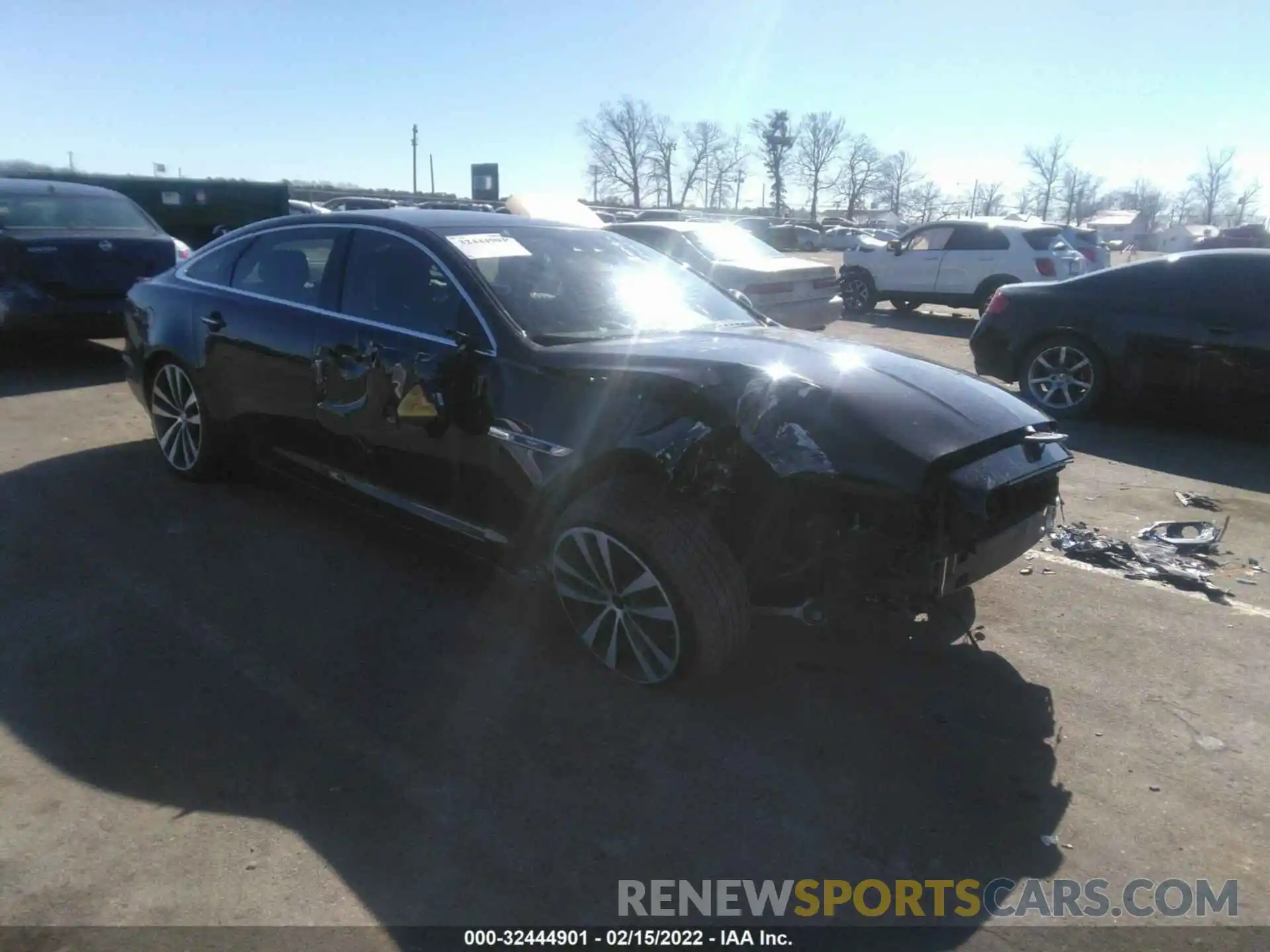 1 Photograph of a damaged car SAJWJ2GD4K8W21002 JAGUAR XJ 2019