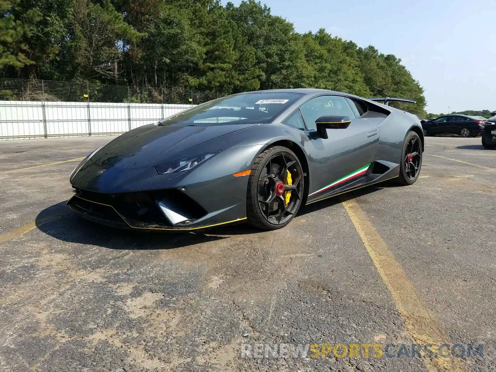 2 Photograph of a damaged car ZHWUD4ZF6KLA11472 LAMBORGHINI ALL MODELS 2019