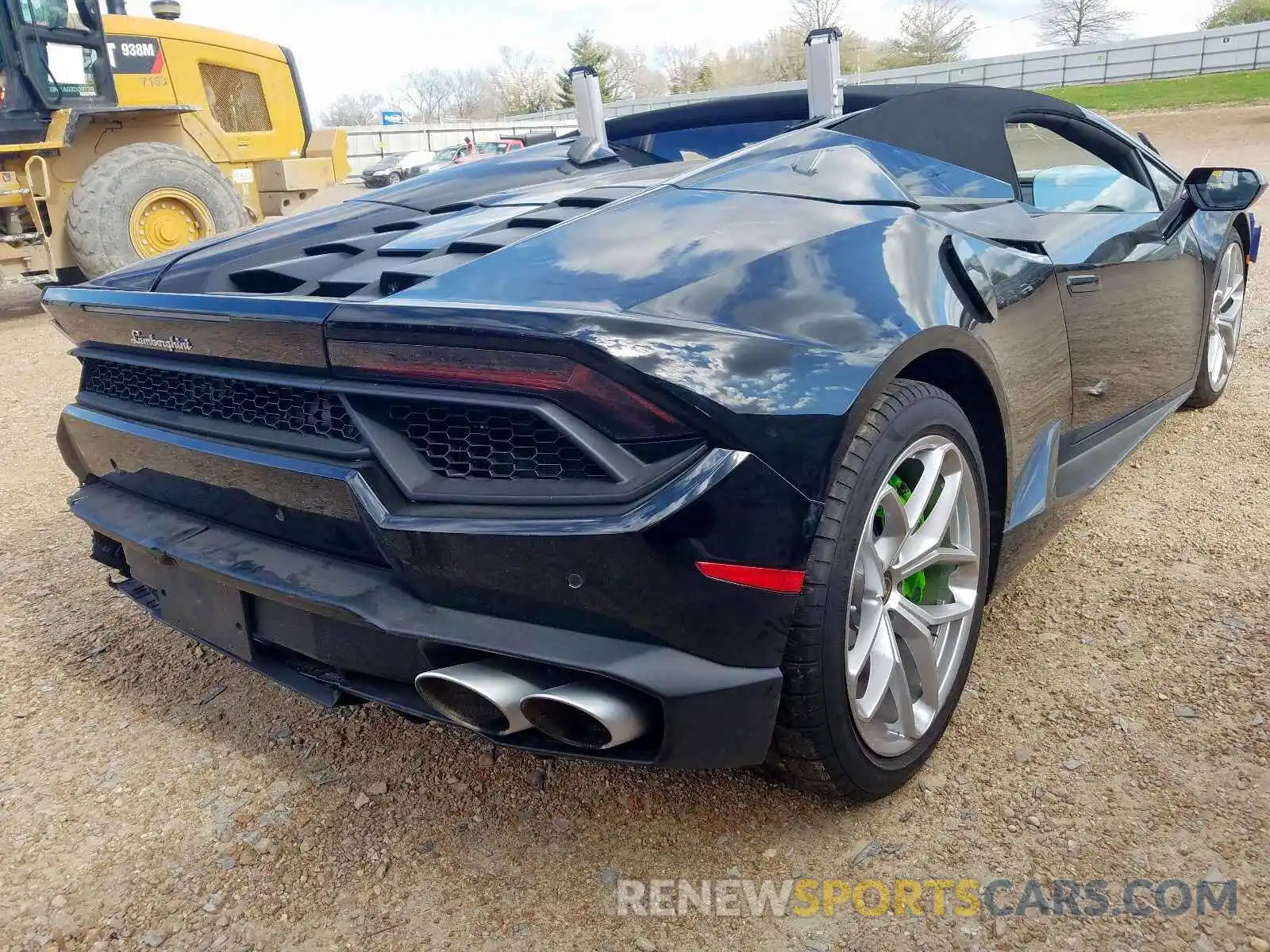 4 Photograph of a damaged car ZHWUR2ZF9KLA11682 LAMBORGHINI ALL MODELS 2019