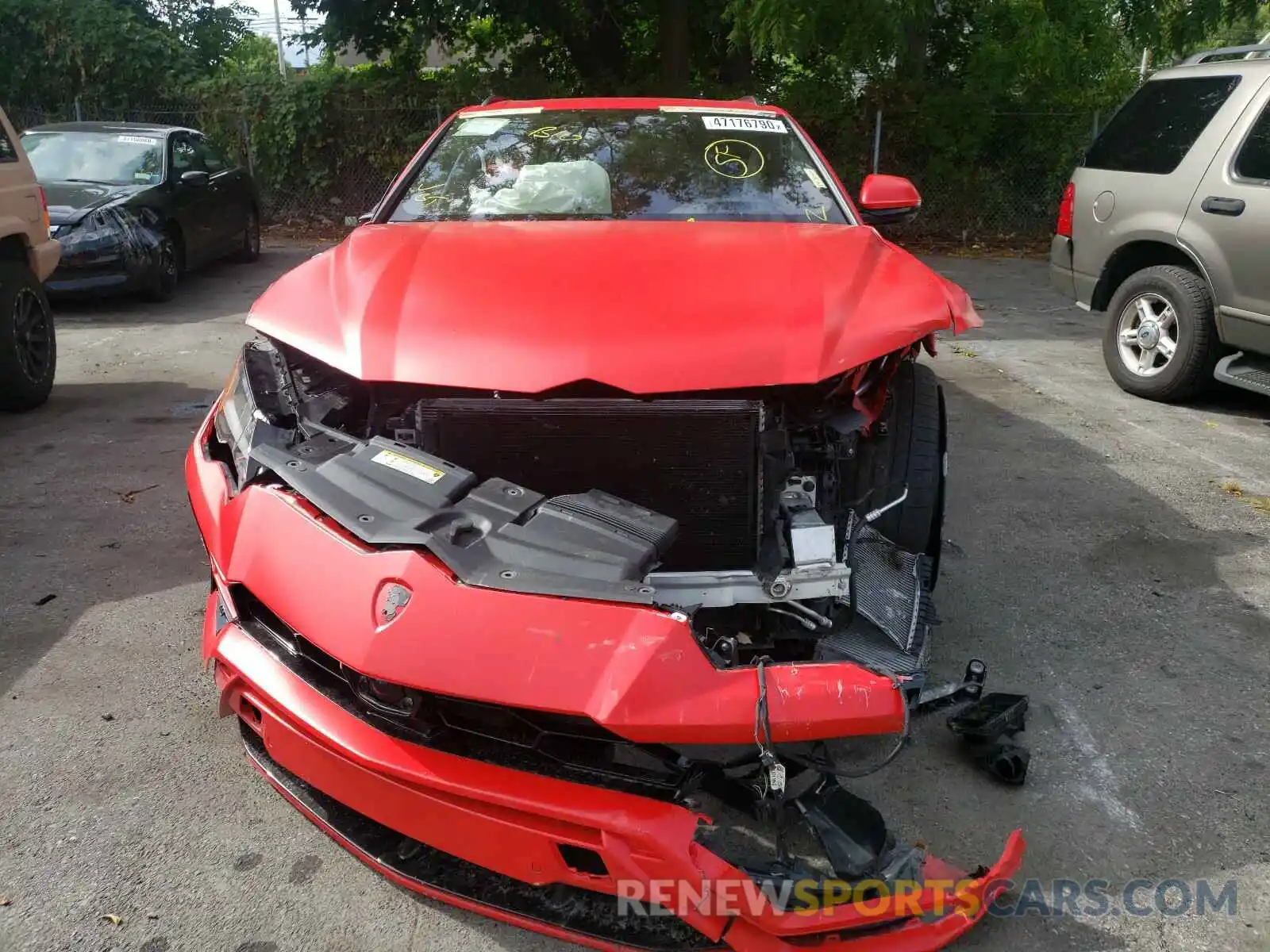 9 Photograph of a damaged car ZPBUA1ZL9KLA01899 LAMBORGHINI ALL MODELS 2019