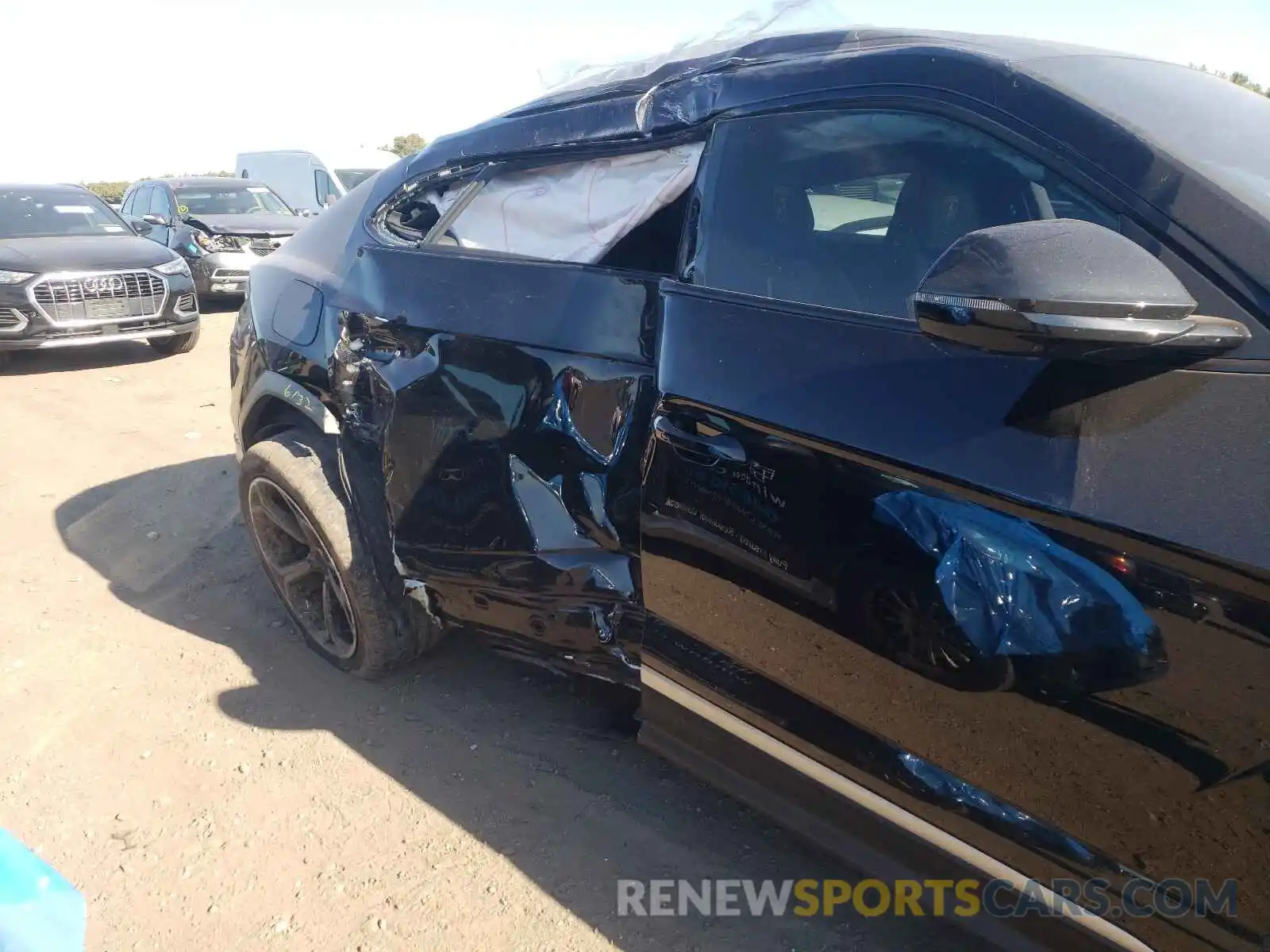 9 Photograph of a damaged car ZPBUA1ZL9KLA02521 LAMBORGHINI ALL MODELS 2019