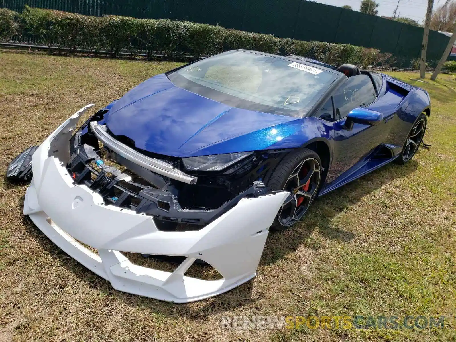 2 Photograph of a damaged car ZHWUT4ZF1LLA12985 LAMBORGHINI ALL MODELS 2020