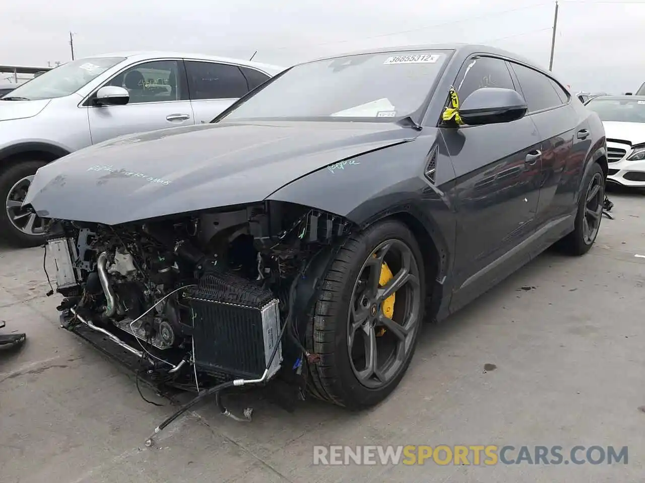 2 Photograph of a damaged car ZPBUA1ZL9LLA08997 LAMBORGHINI ALL MODELS 2020