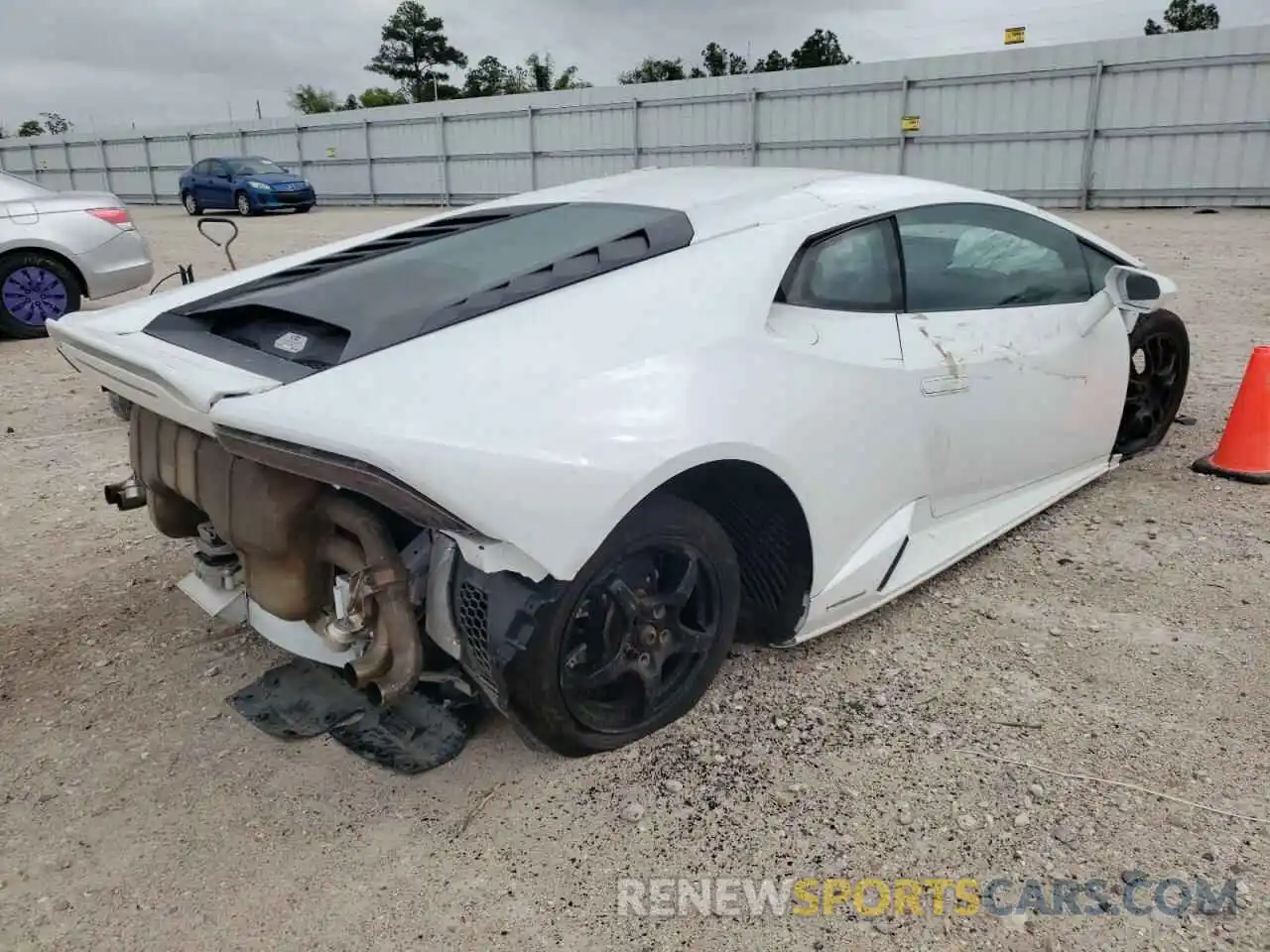 4 Photograph of a damaged car ZHWUF5ZF4MLA16883 LAMBORGHINI ALL MODELS 2021