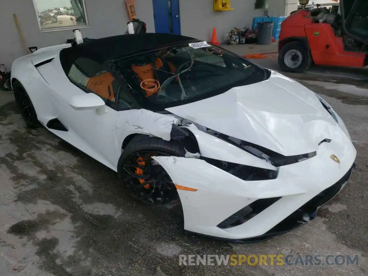 1 Photograph of a damaged car ZHWUT5ZFXMLA17058 LAMBORGHINI ALL MODELS 2021