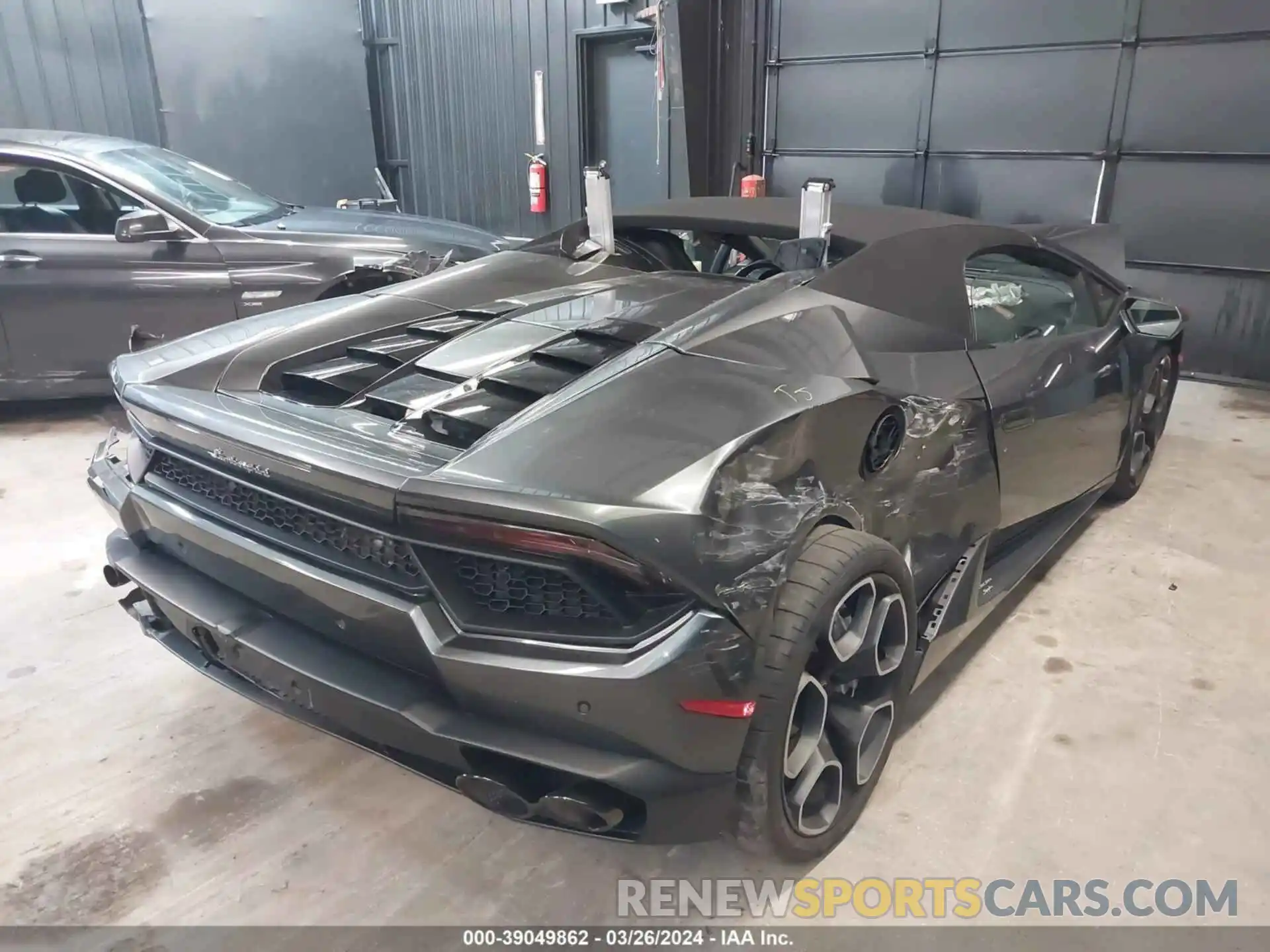 4 Фотография поврежденного автомобиля ZHWUR2ZF7KLA11826 LAMBORGHINI HURACAN 2019