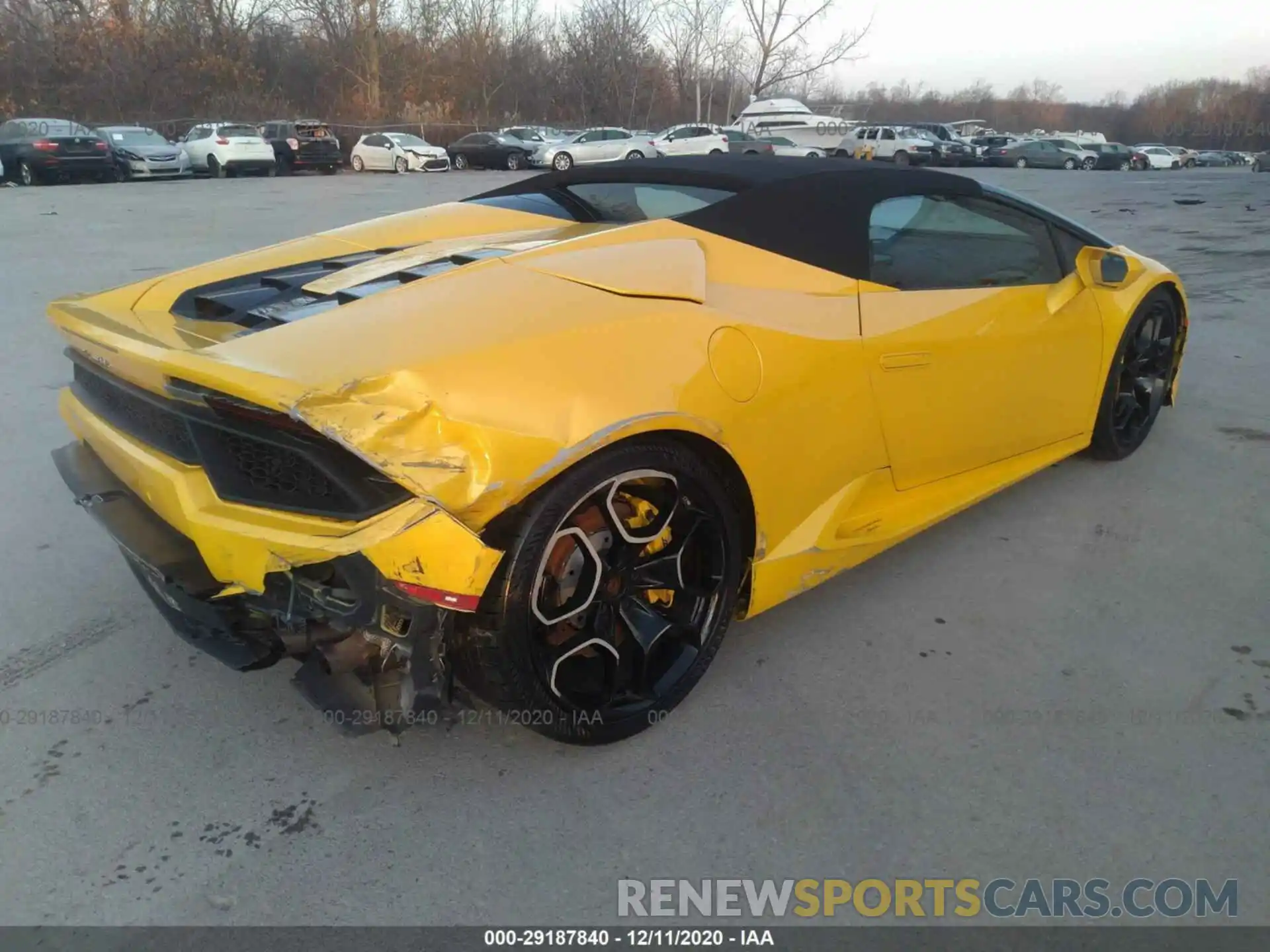 4 Photograph of a damaged car ZHWUR2ZF9KLA12542 LAMBORGHINI HURACAN 2019