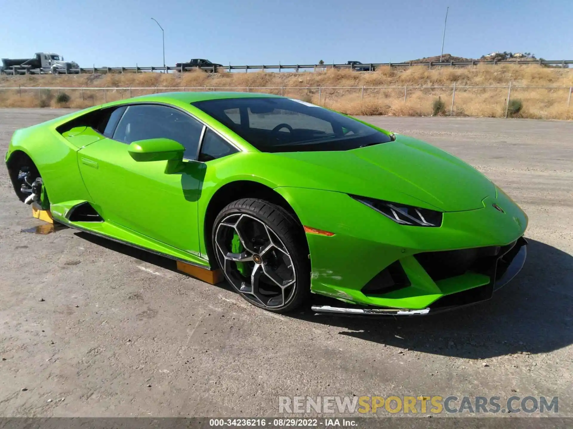 1 Photograph of a damaged car ZHWUF4ZF7LLA13422 LAMBORGHINI HURACAN EVO 2020